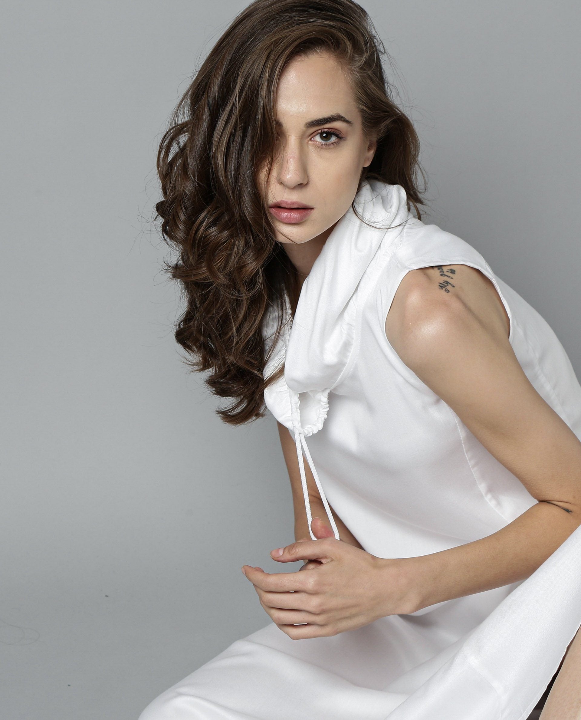 Rareism Womens Cruise White Dress Cotton Fabric Regular Fit Sleeveless Round Neck