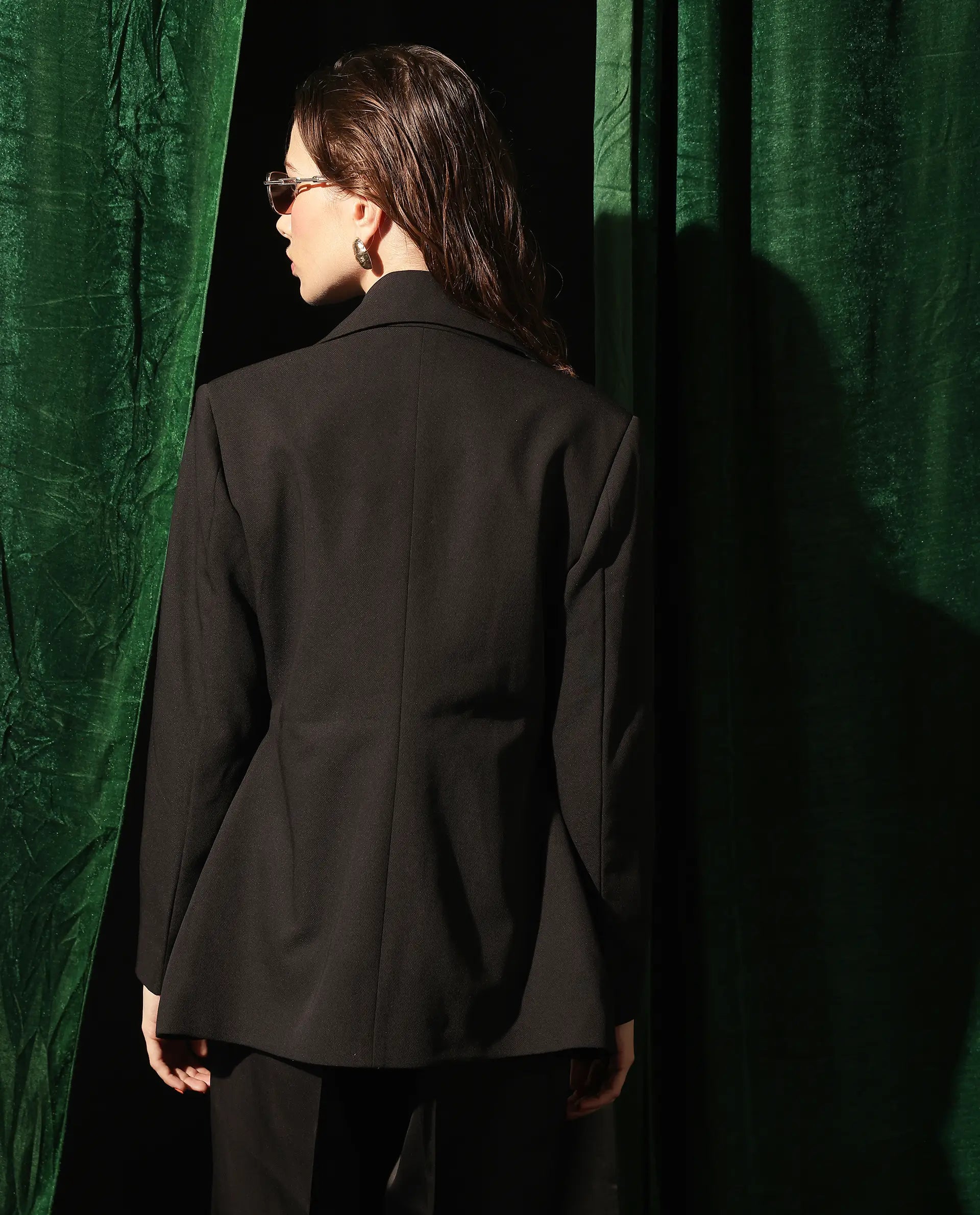 Rareism Women Versto Black Full Sleeve Lapel Neck Zipper Closure Plain Jacket