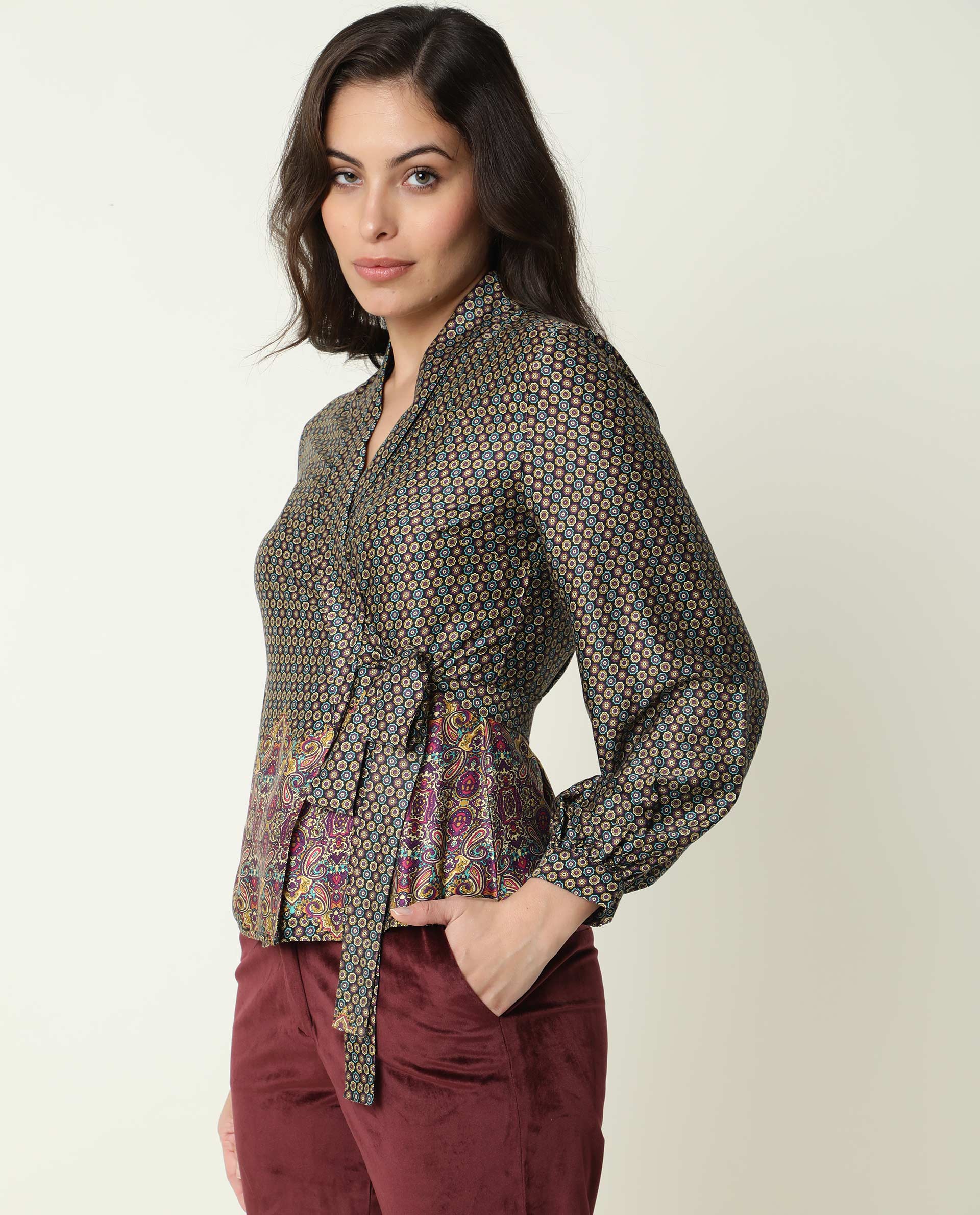 Rareism Women Vamsi Black Modal Satin Fabric Flared V-Neck Full Sleeves Abstract Print Top