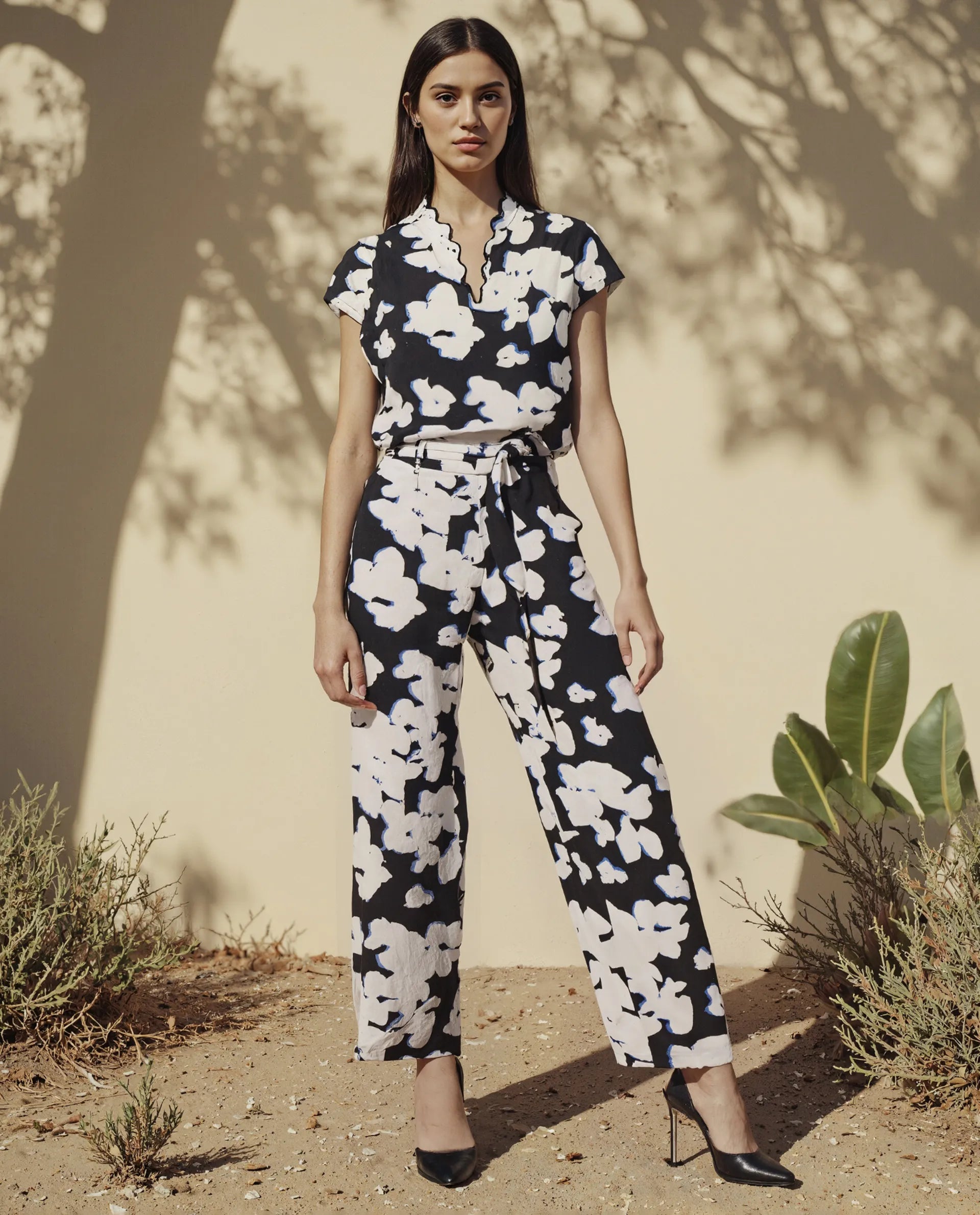 Rareism Women's Janfara B Black Cotton Abstract Print Ankle Length Wide Trouser