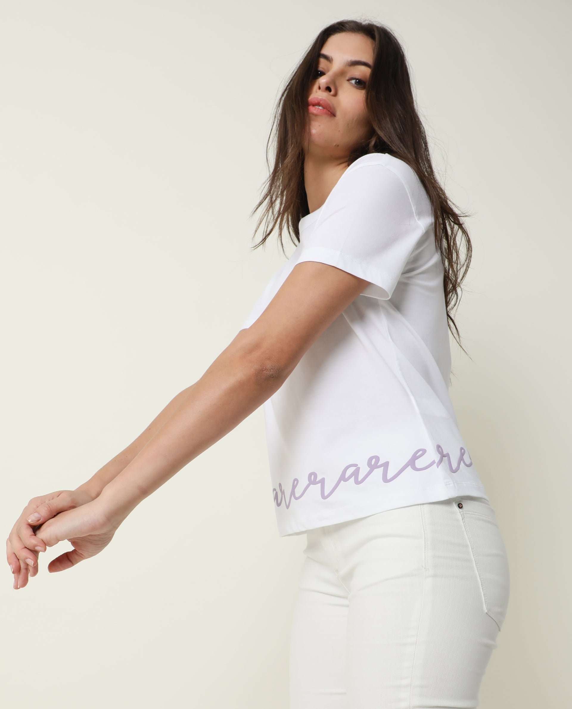 Rareism Women Ruthi White Cotton Fabric Regular Fit Half Sleeves Graphic Print Crew Neck T-Shirt