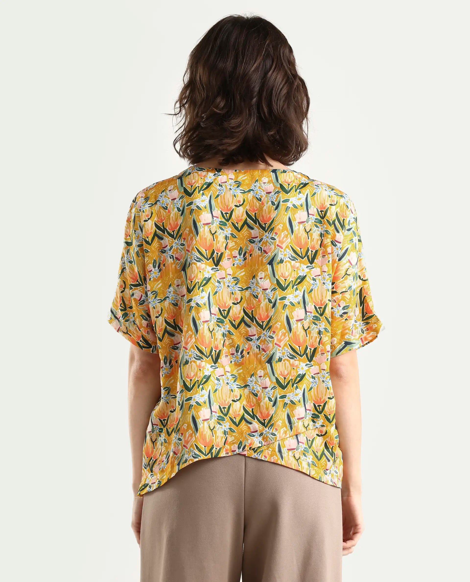 Rareism Women Pai Yellow Top Short Sleeves Printed