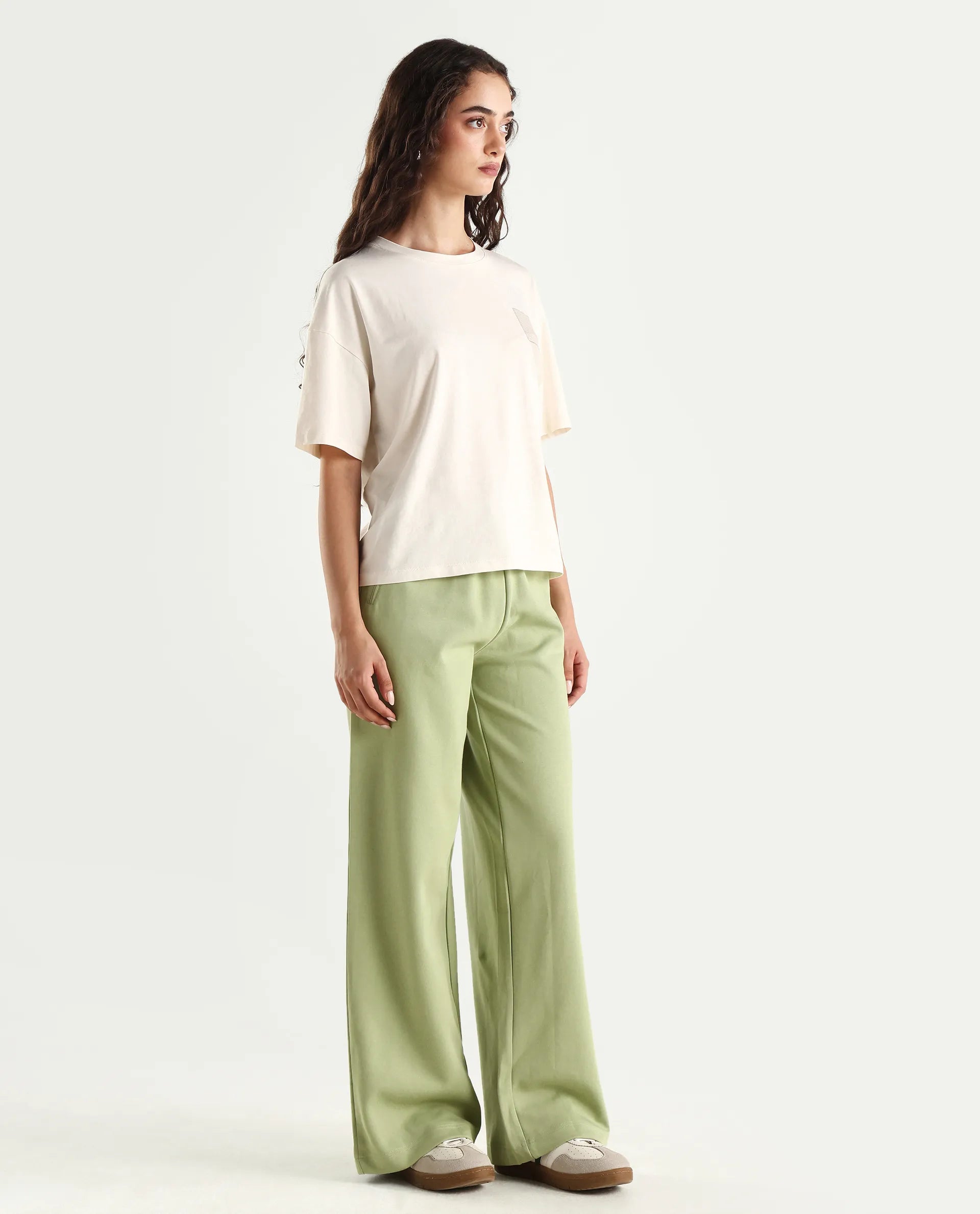 Rareism Women's Heavy Weight Interlock 340 Gsm Cotton Blend Plain Ankle Length Relaxed Fit Track Pant Flared