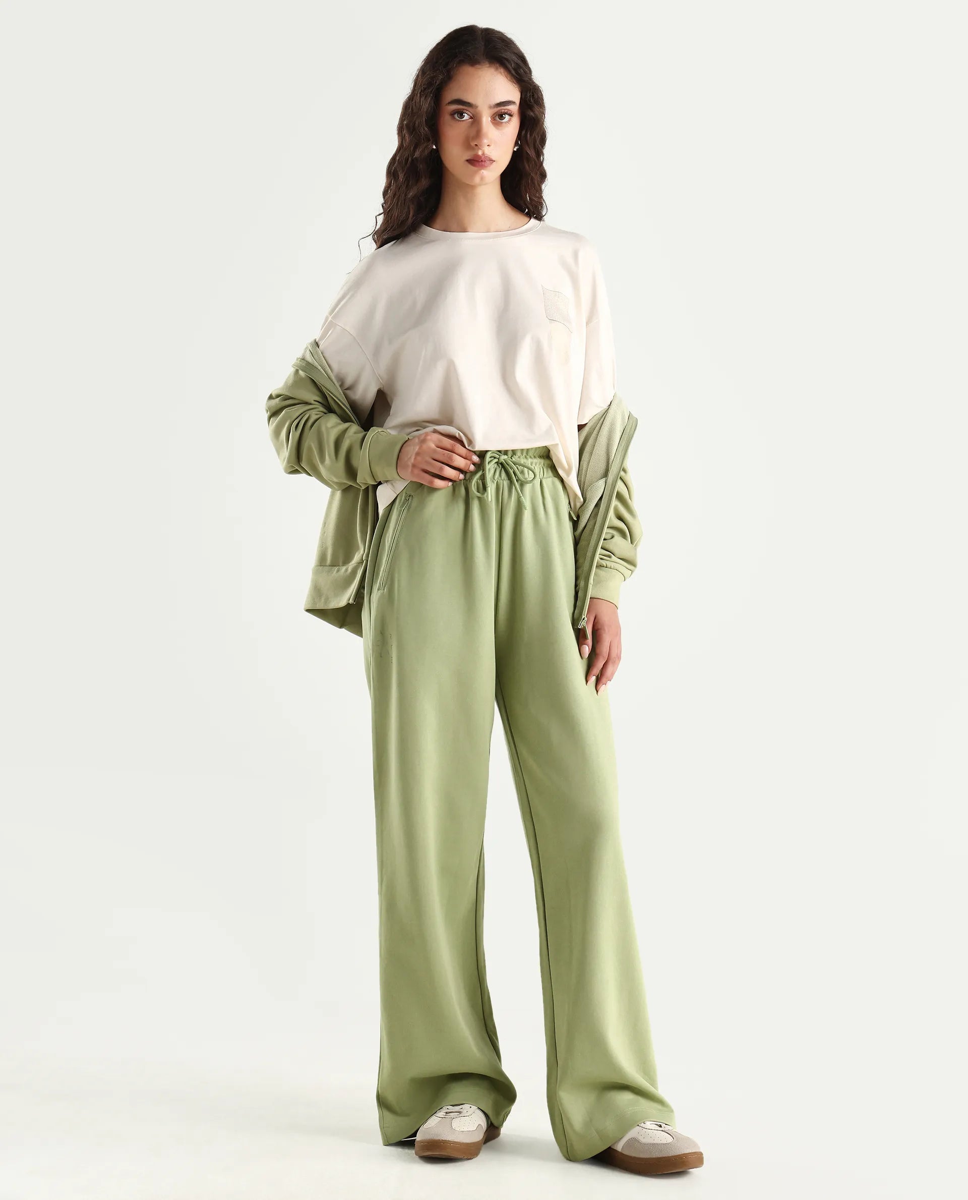 Rareism Women's Heavy Weight Interlock 340 Gsm Cotton Blend Plain Ankle Length Relaxed Fit Track Pant Flared