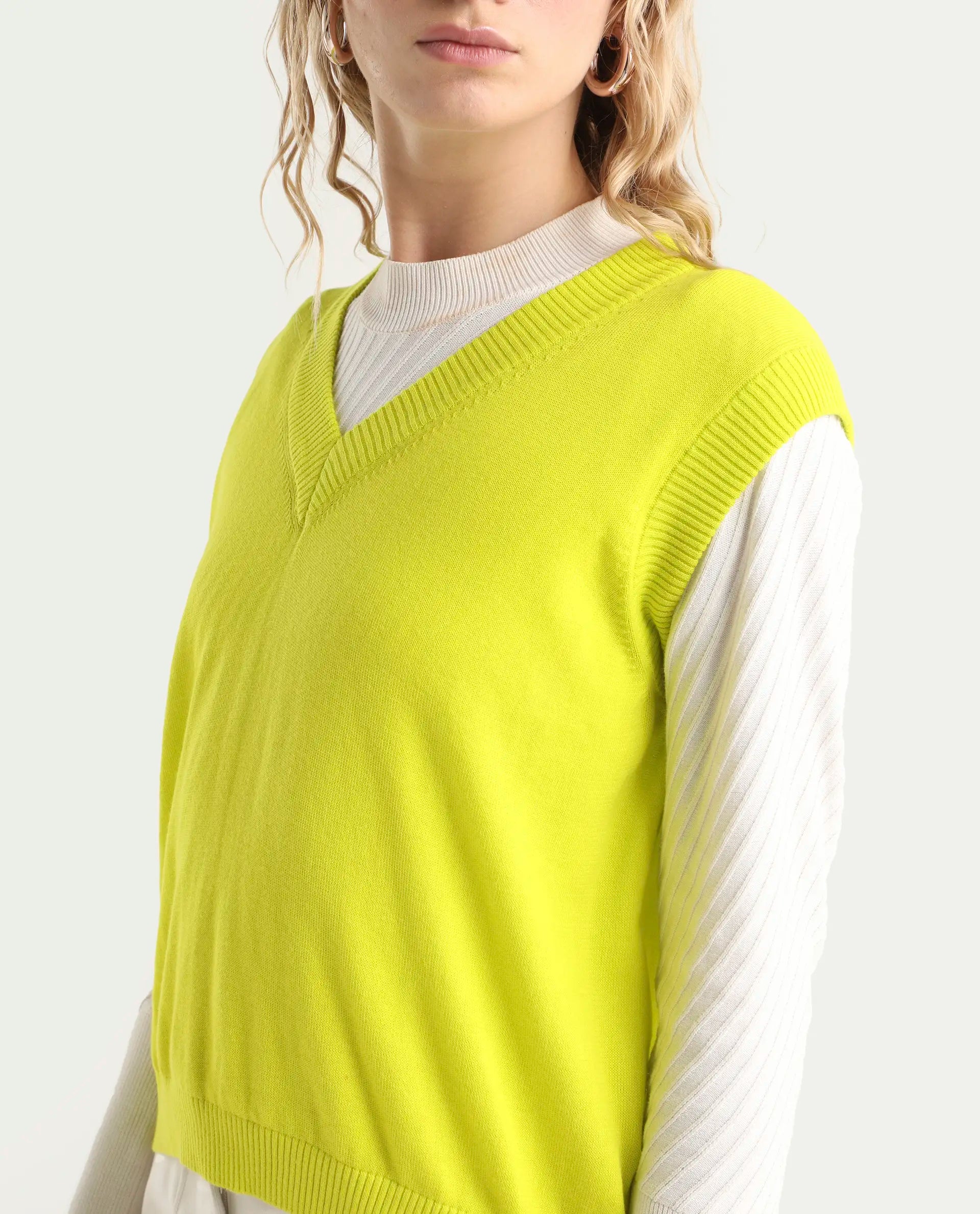 Rareism Women's Madelyn Green Cotton V-Neck Plain Sleeveless Regular Fit Sweater