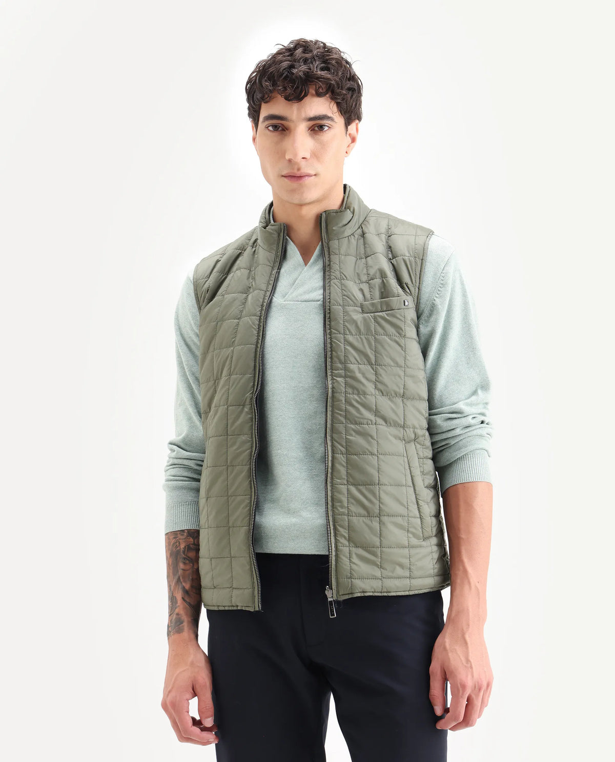 Rare Rabbit Men's Fillex Black Nylon Plain Regular Fit Sleeveless Mandarin Collar Jacket