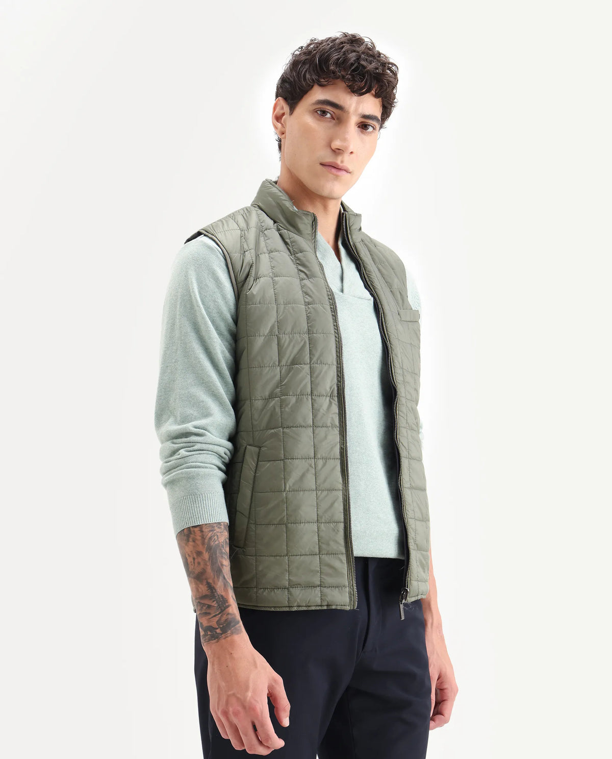 Rare Rabbit Men's Fillex Black Nylon Plain Regular Fit Sleeveless Mandarin Collar Jacket
