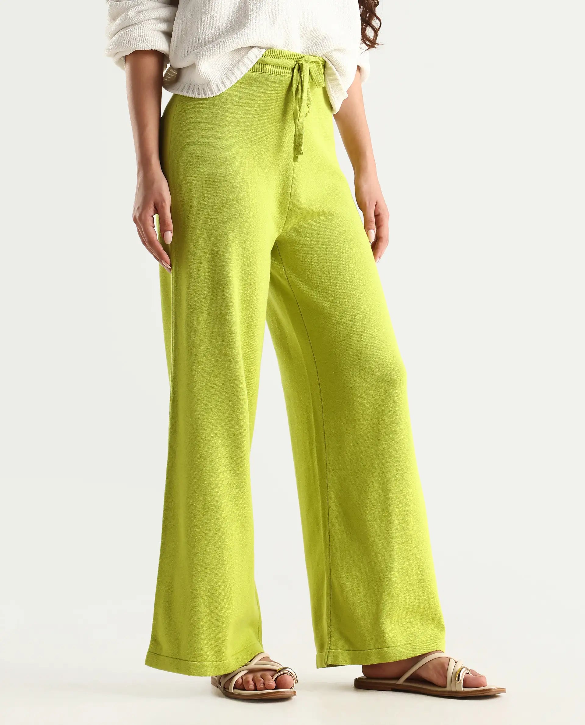 Rareism Women's Finnet Green Cotton Plain Relaxed Fit Track Pant