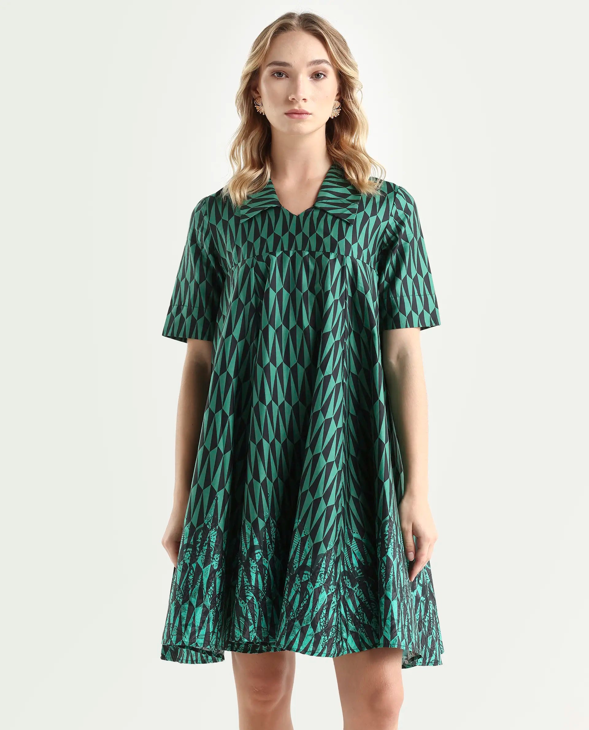 Rareism Women's Carolin Green Cotton Spread Collar Geometric Print Knee Length Fit And Flare Dress