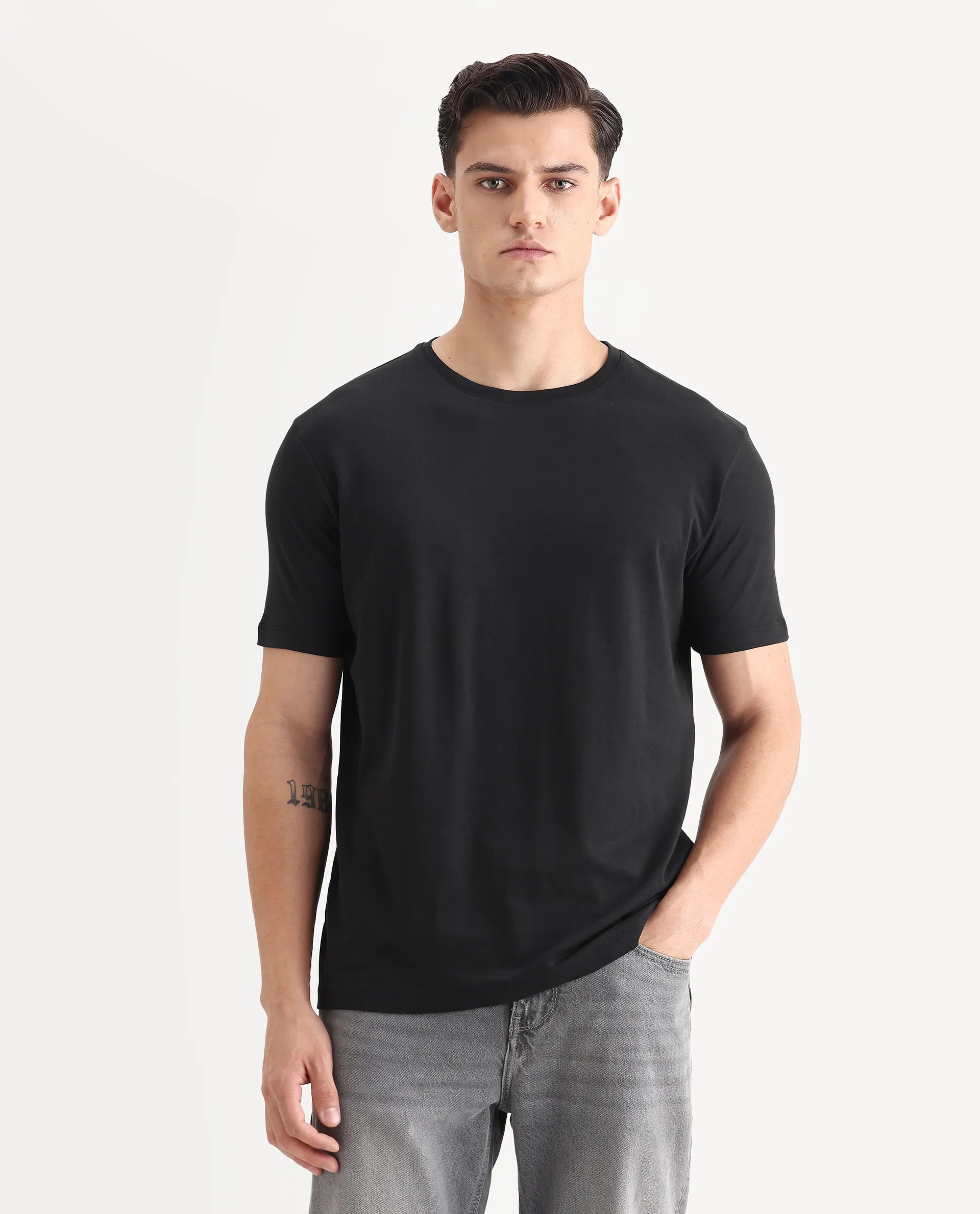 Rare Rabbit Men's Gis-1 Black Cotton Plain Slim Fit Half Sleeve Crew Neck T-Shirt