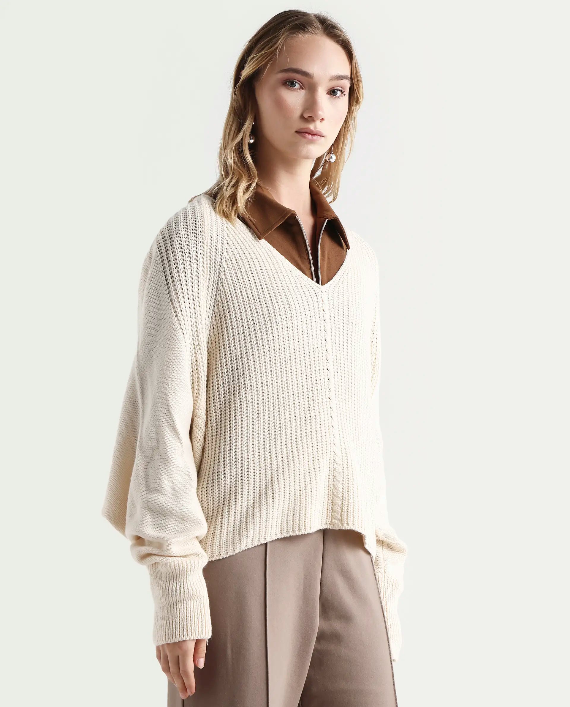Rareism Women's Henares Off White Acrylic V-Neck Plain Relaxed Fit Sweater
