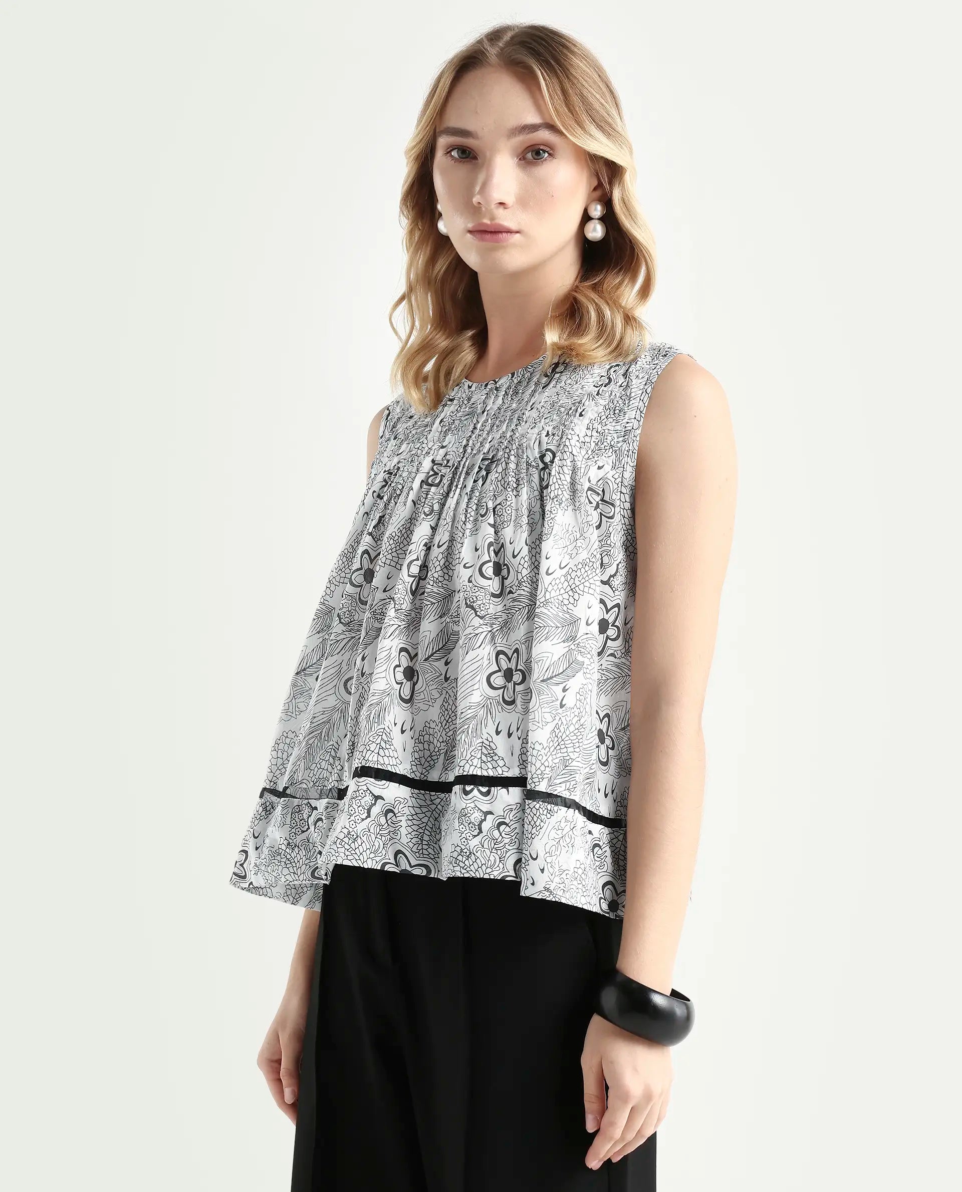 Rareism Women's Nikol White Cotton Crew Neck Abstract Print Sleeveless Regular Fit Top