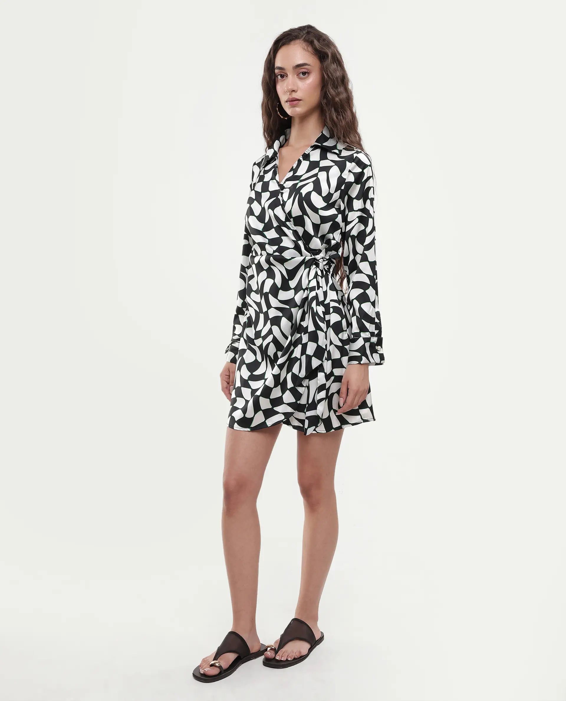 Rareism Women's Bernard Multi Polyester Blend Overlap Neck Geometric Print Cuffed Sleeve Mini Wrap Dress