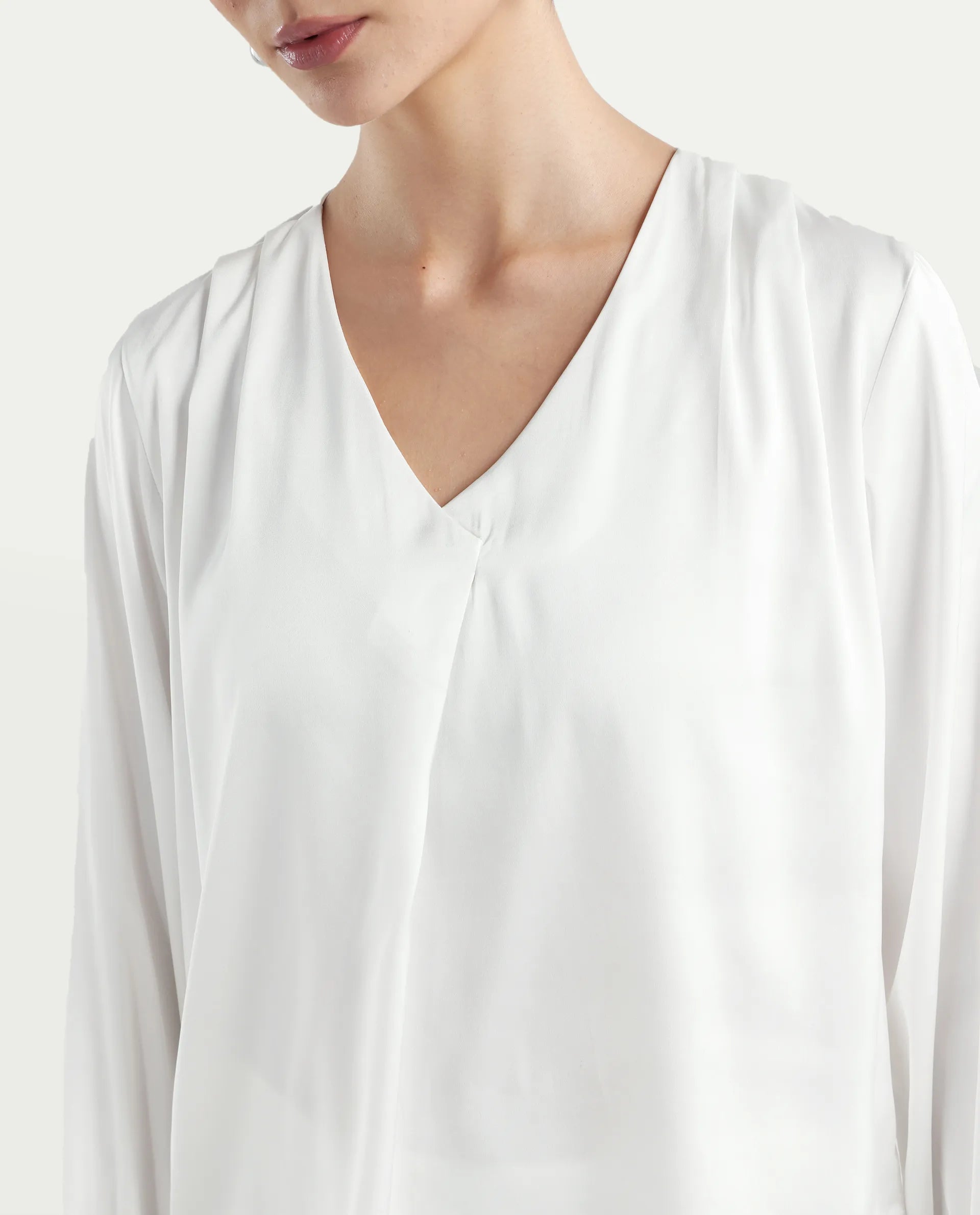 Rareism Women's Lohan White Polyester V-Neck Plain Cuffed Sleeve Regular Fit Top