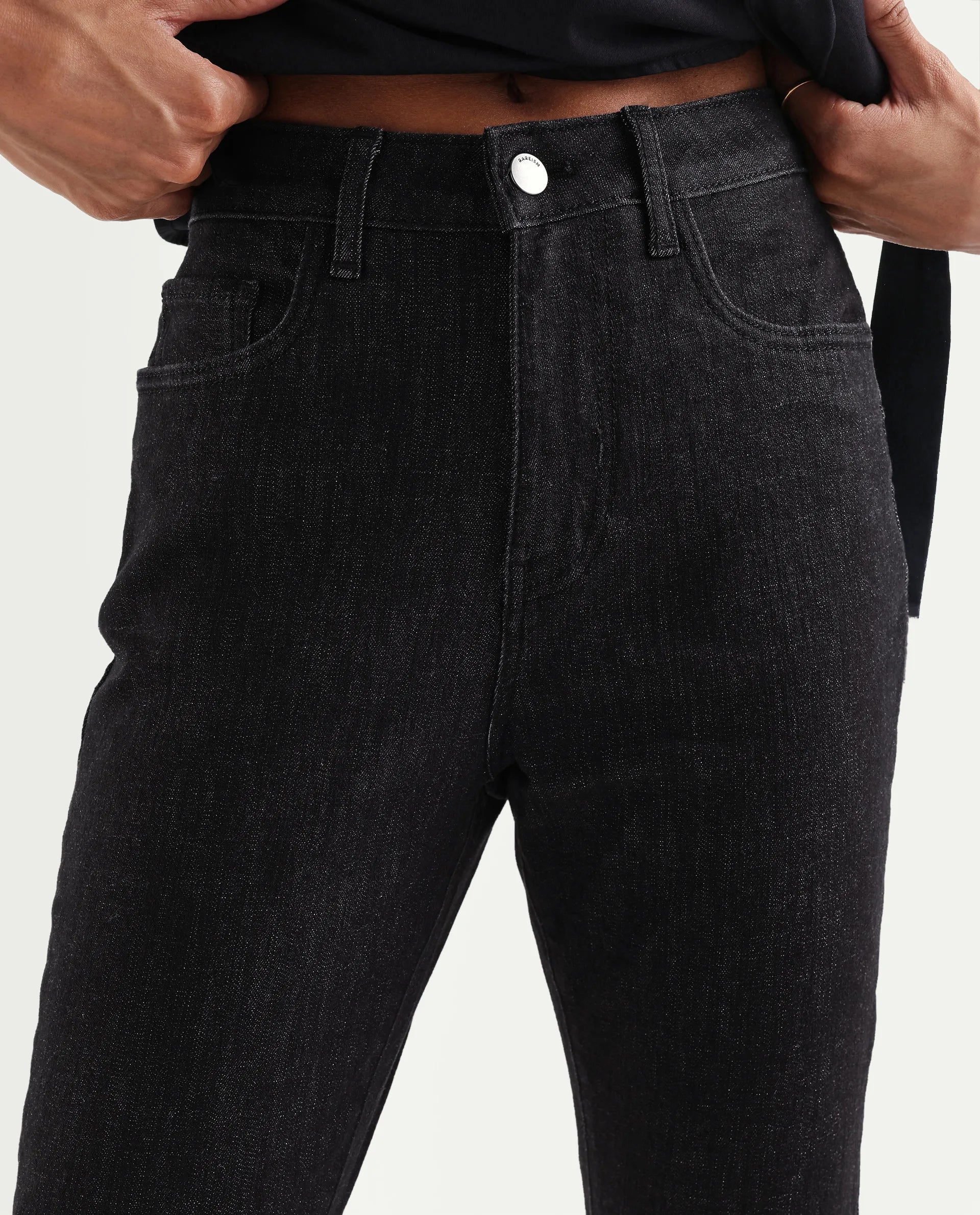 Rareism Women's Zaisho Black Cotton Blend Plain Ankle Length Sleek Skinny Fit Jeans