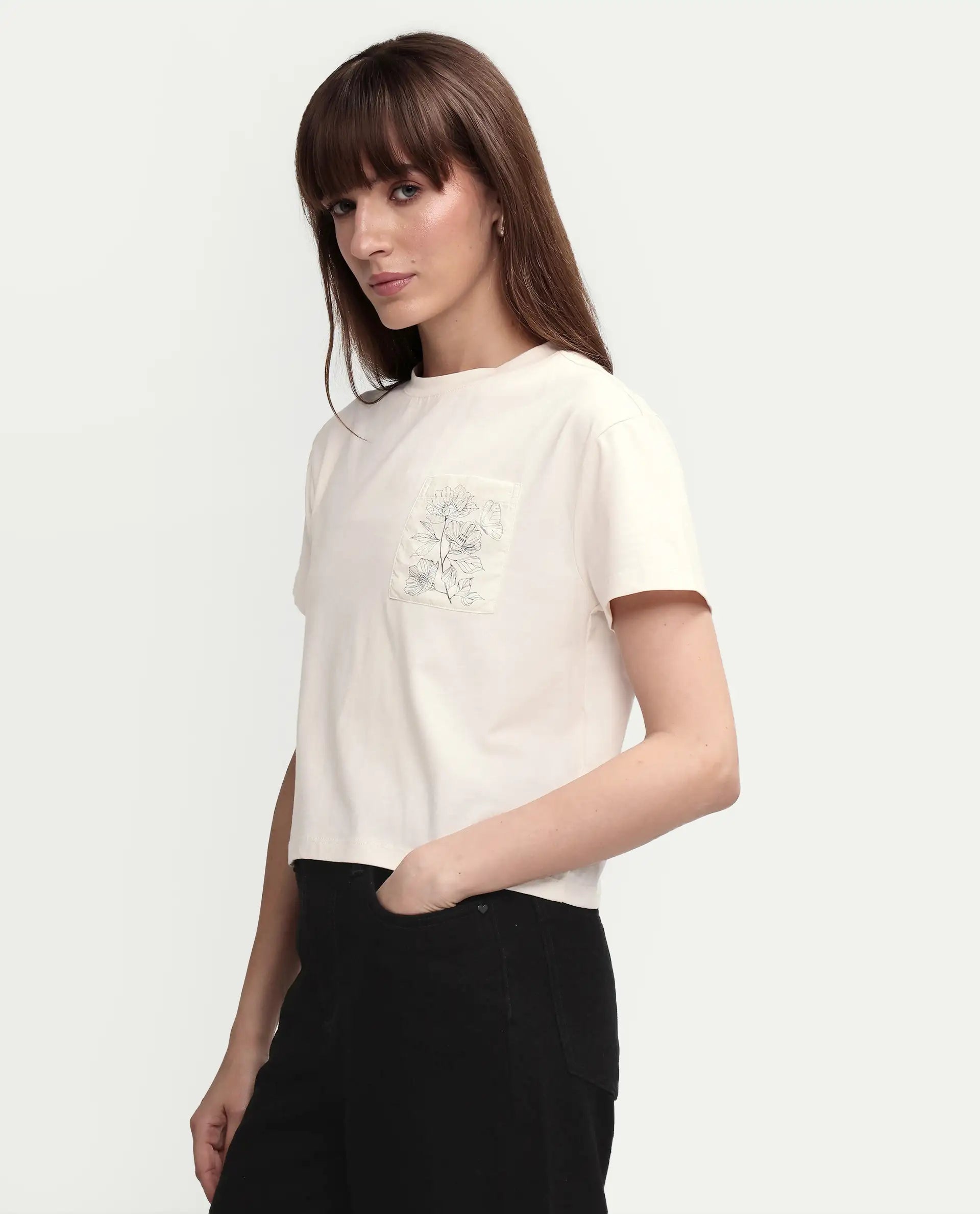 Rareism Women's Strankle Off White Cotton Blend Crew Neck Graphic Print Crop Regular Fit T-Shirt