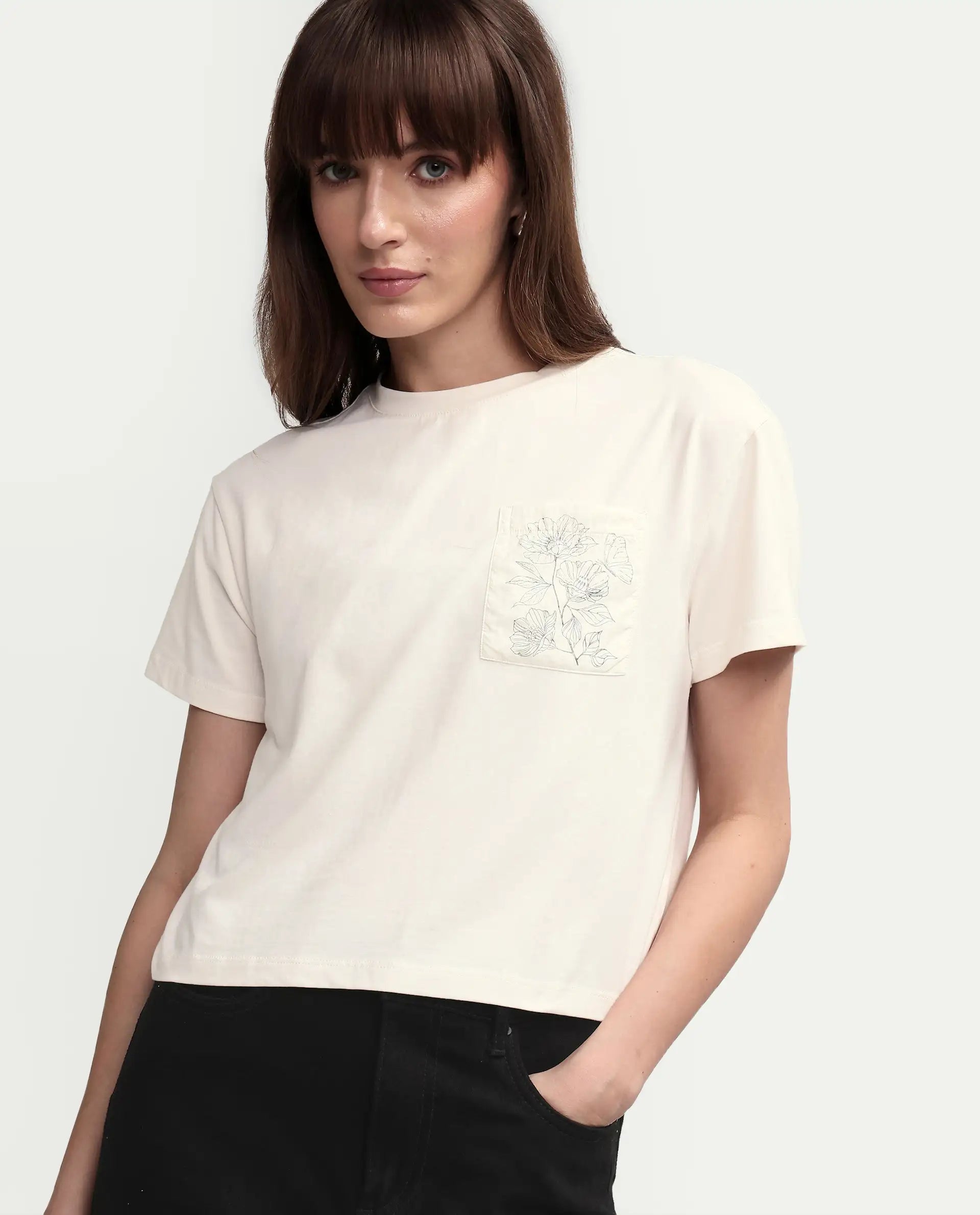 Rareism Women's Strankle Off White Cotton Blend Crew Neck Graphic Print Crop Regular Fit T-Shirt