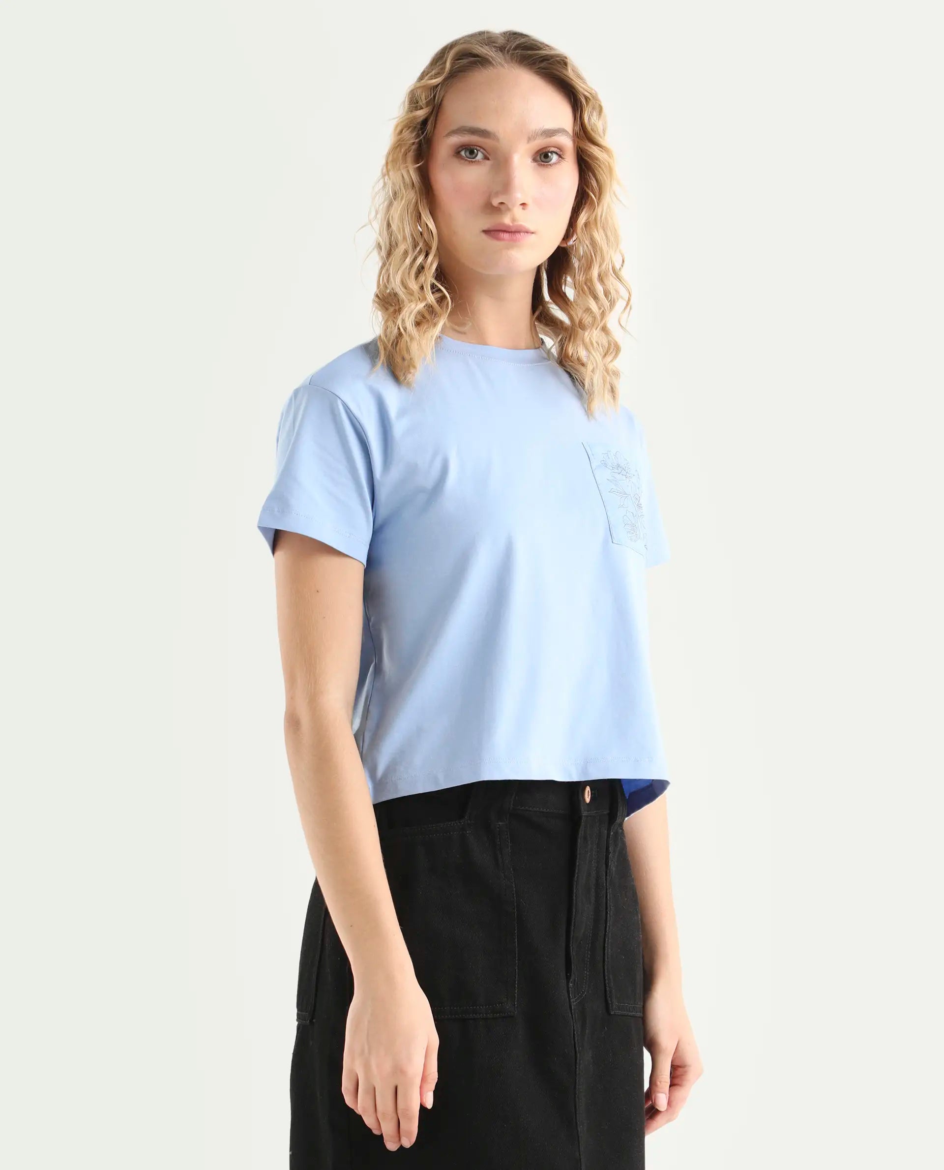 Rareism Women's Strankle Blue Cotton Blend Crew Neck Graphic Print Crop Regular Fit T-Shirt
