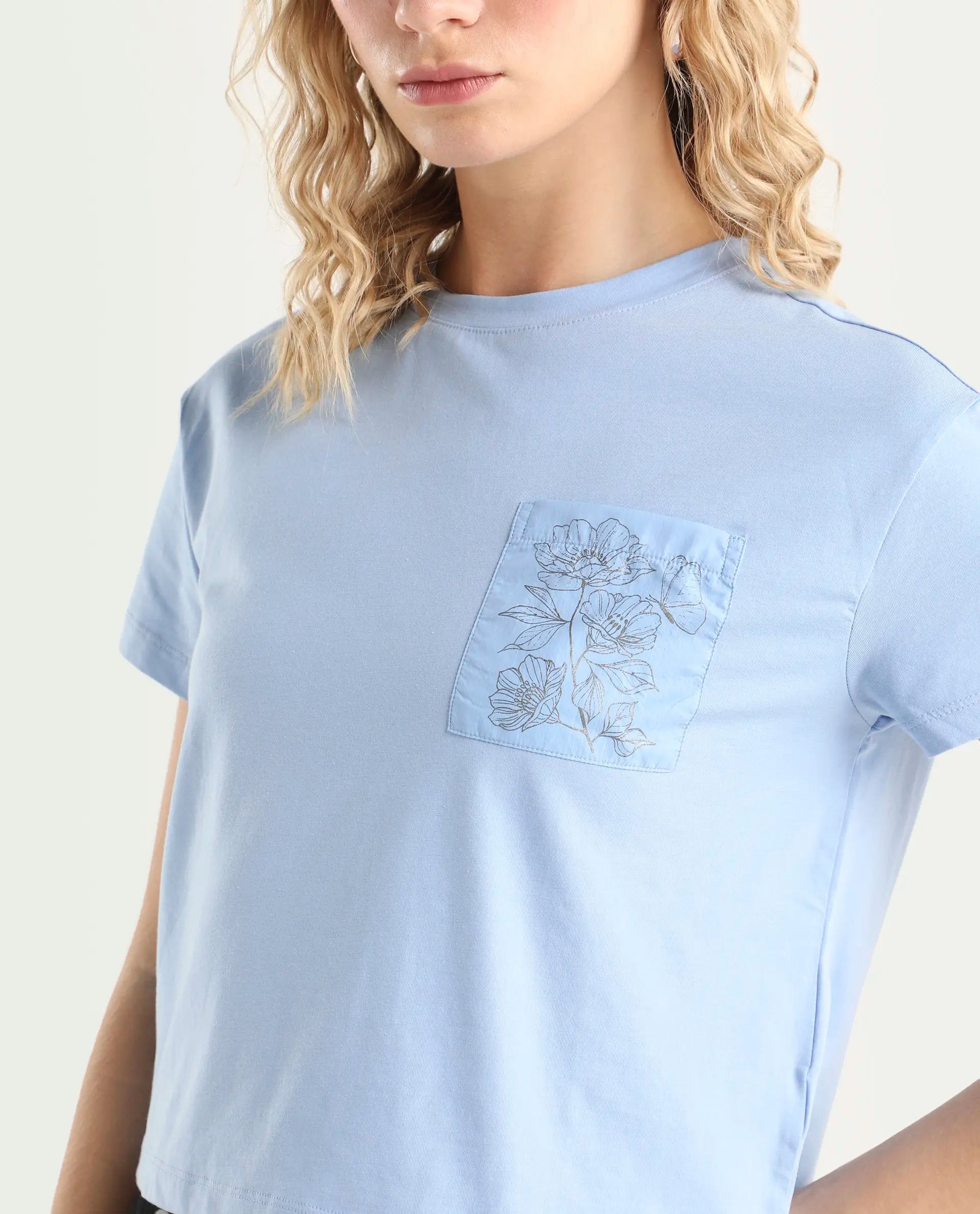 Rareism Women's Strankle Blue Cotton Blend Crew Neck Graphic Print Crop Regular Fit T-Shirt