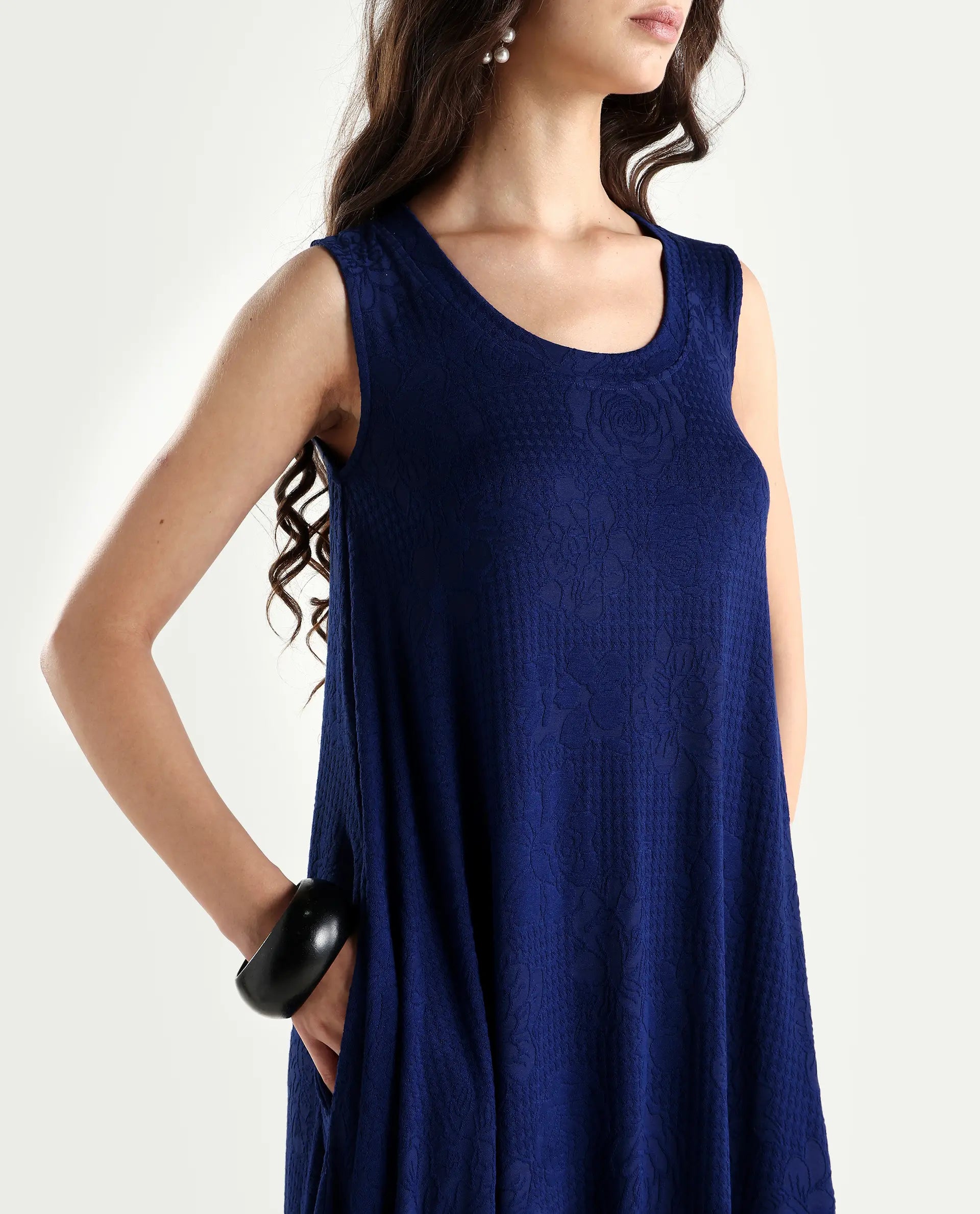 Rareism Women's Kisame Dark Blue Knit Jacquard Crew Neck Plain Sleeveless Midi Flared Dress
