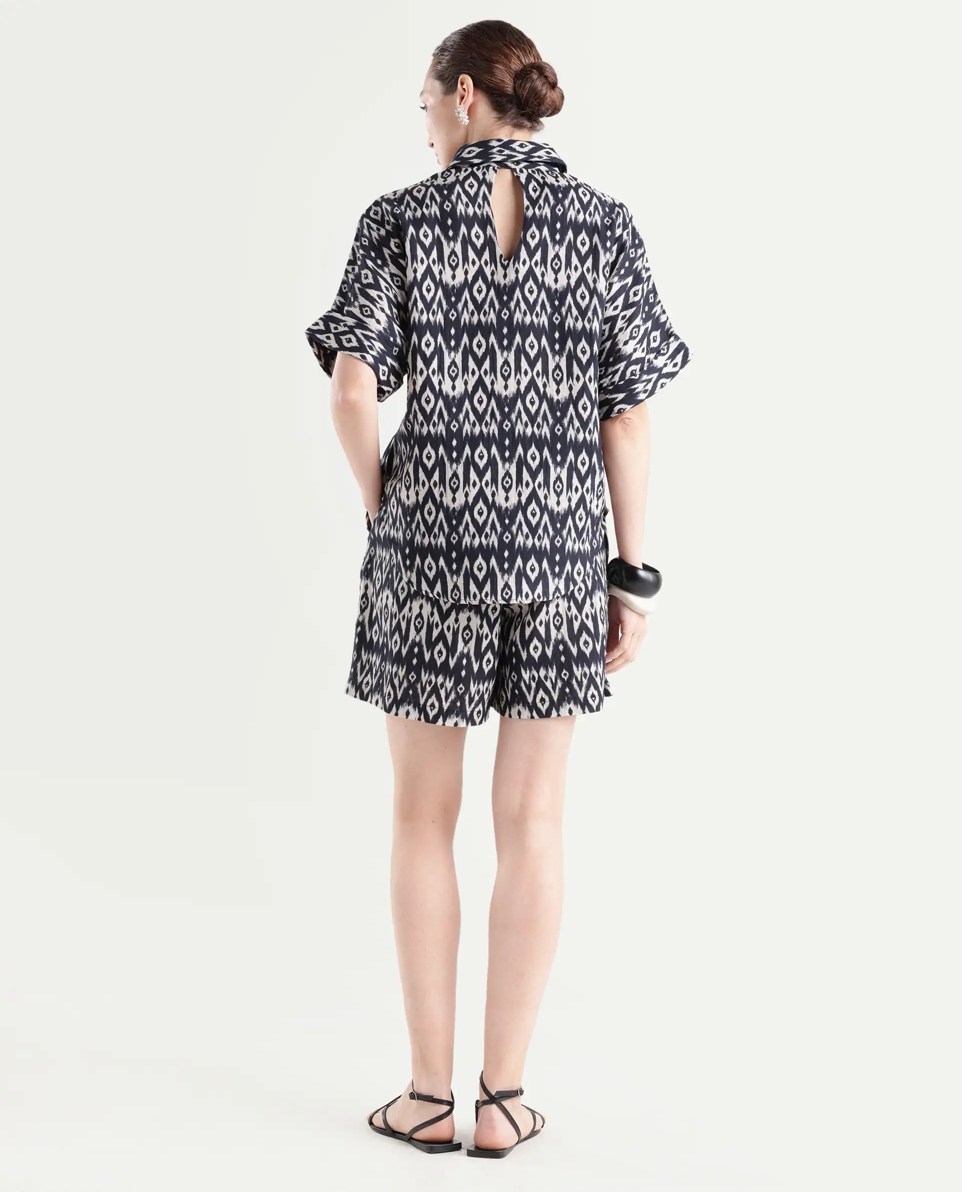 Rareism Women's Cabuto B Black Cotton Blend Geometric Print Mini Relaxed Fit Shorts