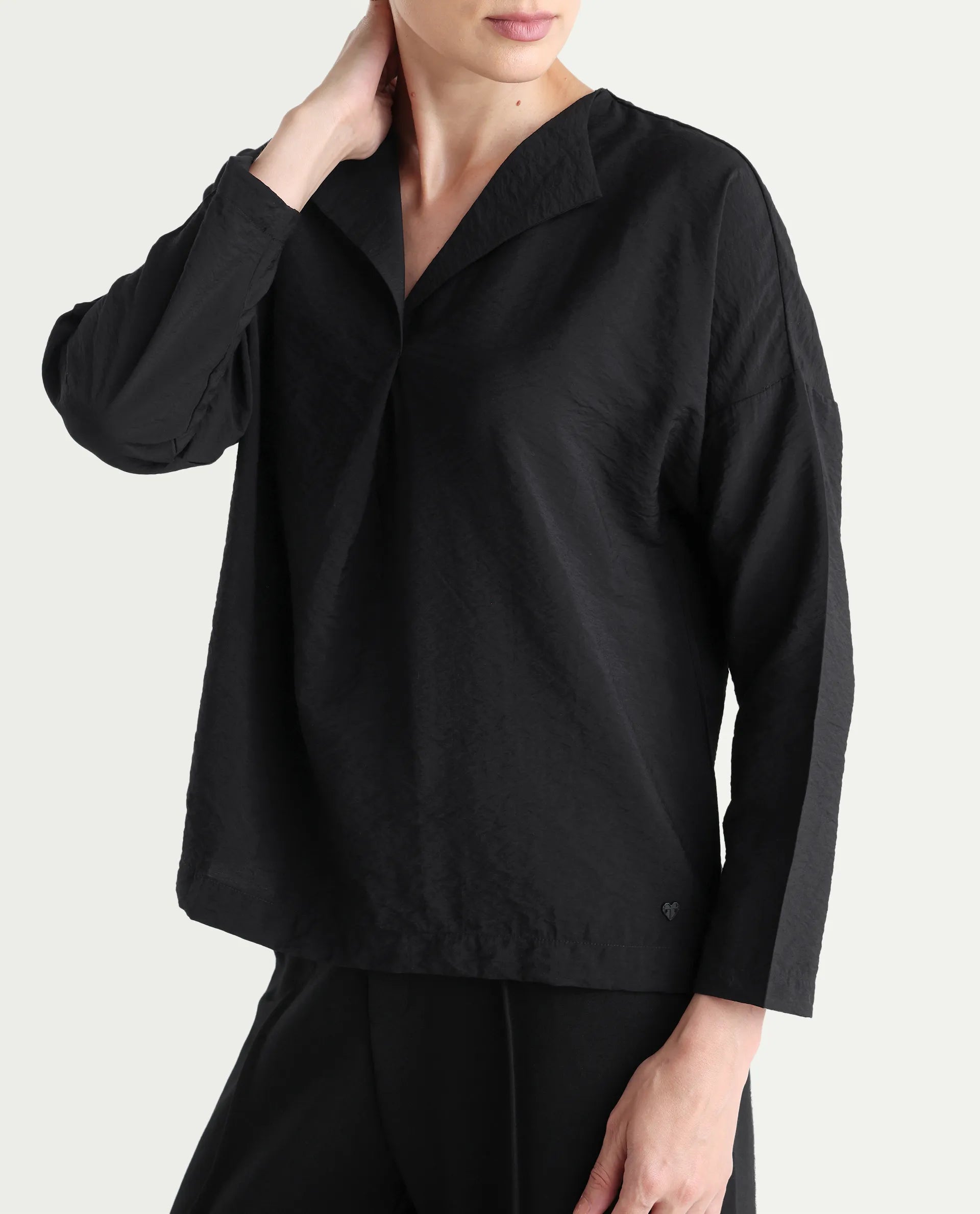 Rareism Women's Drap Black Nylon Blend Lapel Neck Plain Relaxed Fit Top