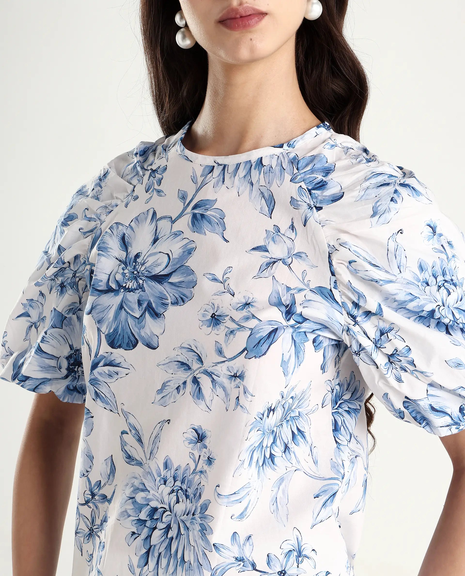Rareism Women's Bobbie Blue Cotton Drop Collar Floral Print Raglan Sleeve Regular Fit Top