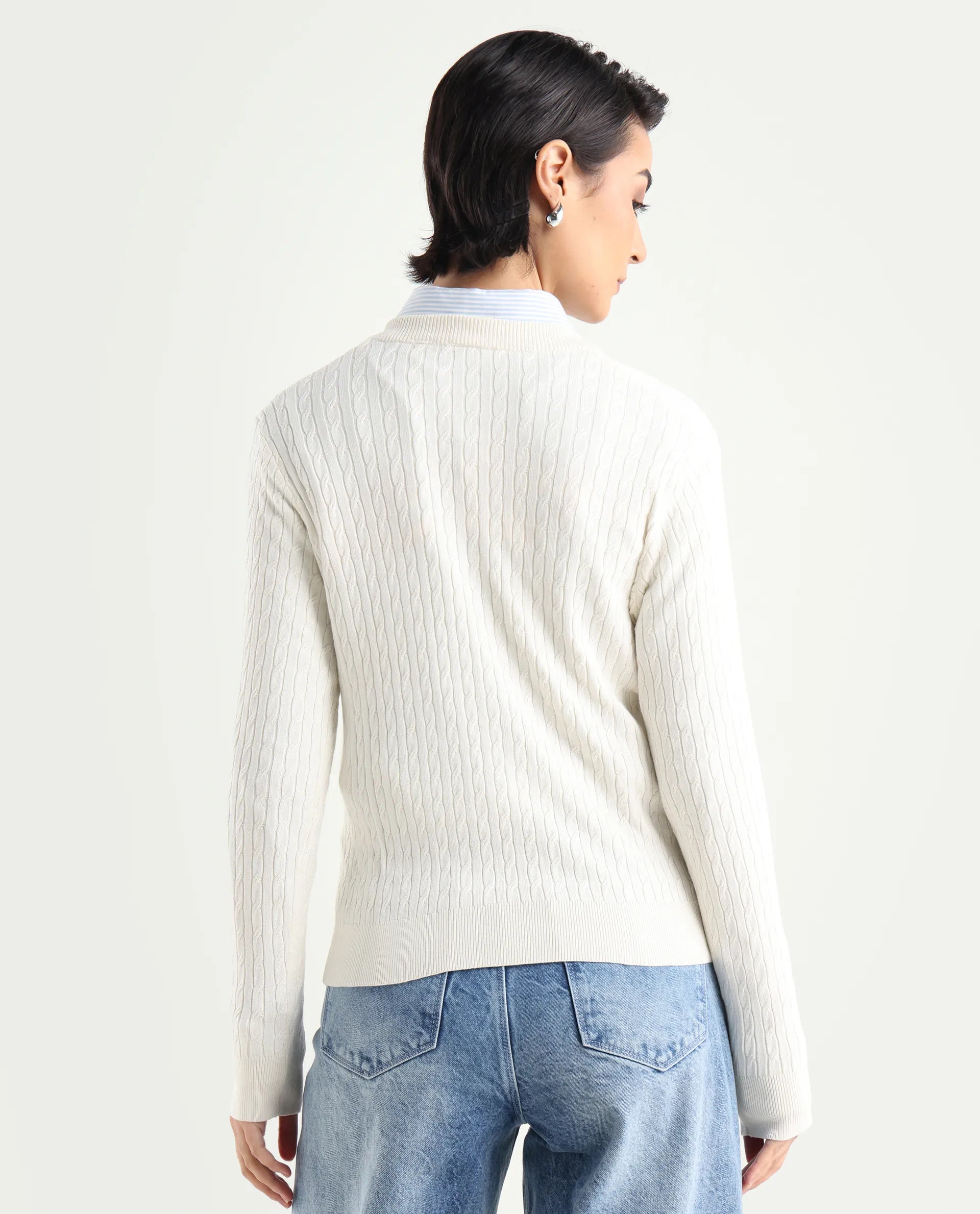 Rareism Women's Izmit White Viscose V-Neck Plain Regular Fit Top