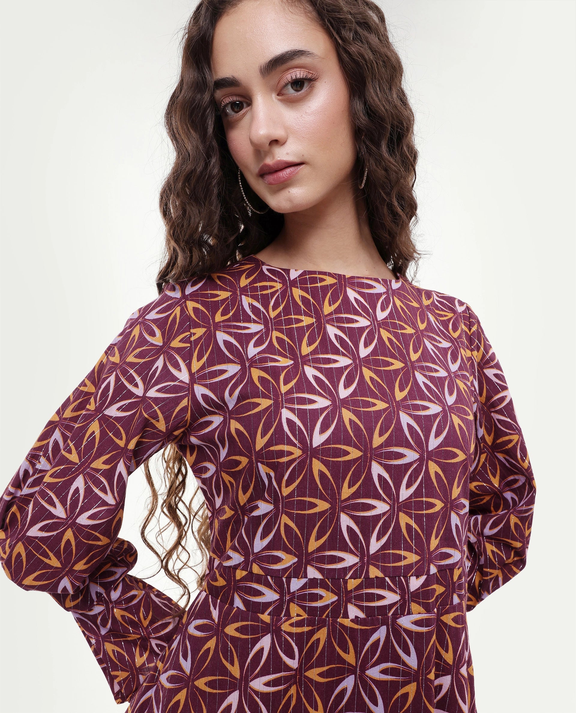 Rareism Women's Nesia Multi Cotton Sweetheart Neck Geometric Print Puff Sleeves Knee Length Tiered Dress