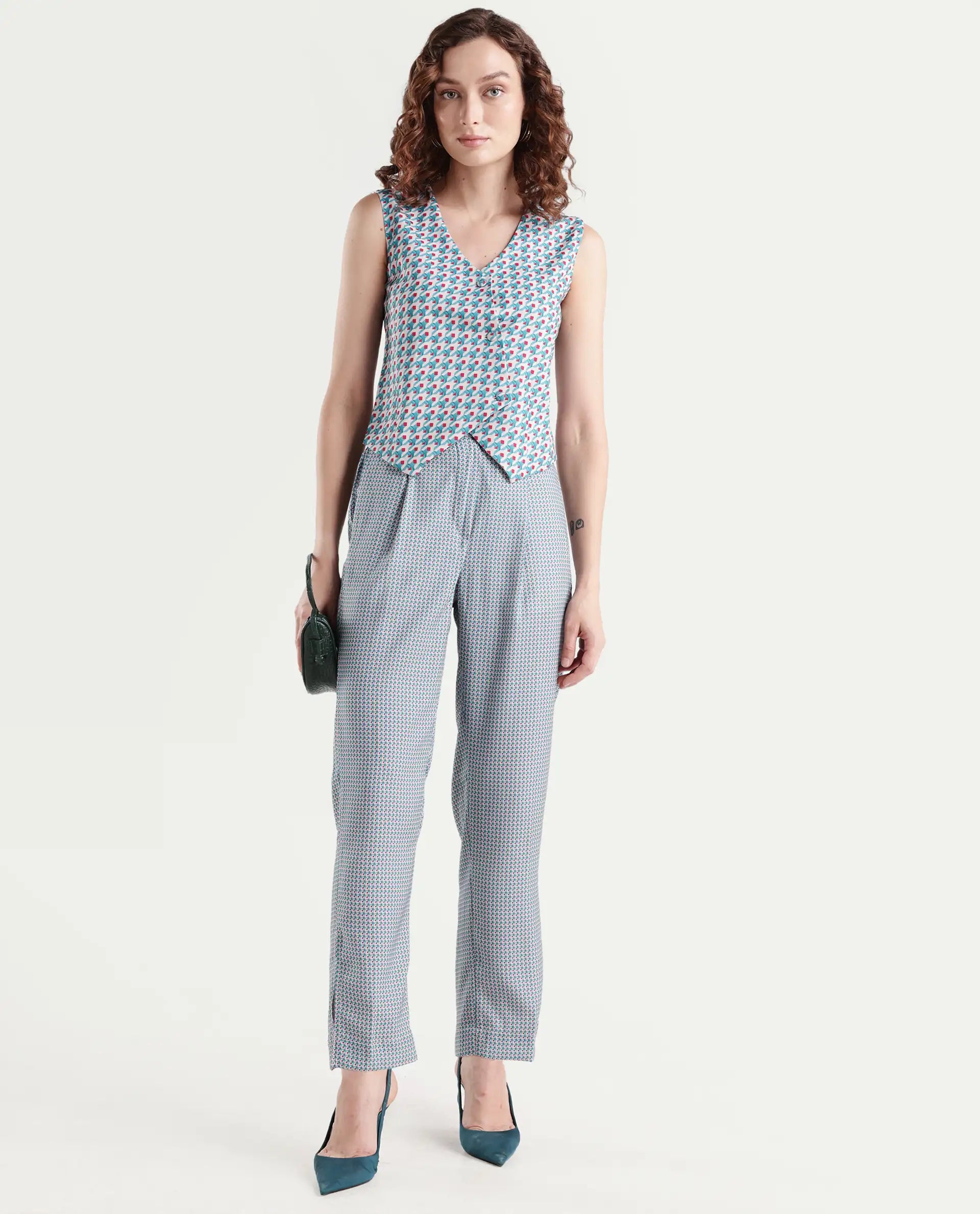 Rareism Women's Utkil Multi Polyester V-Neck Houndstooth Print Sleeveless Crop Regular Fit Top