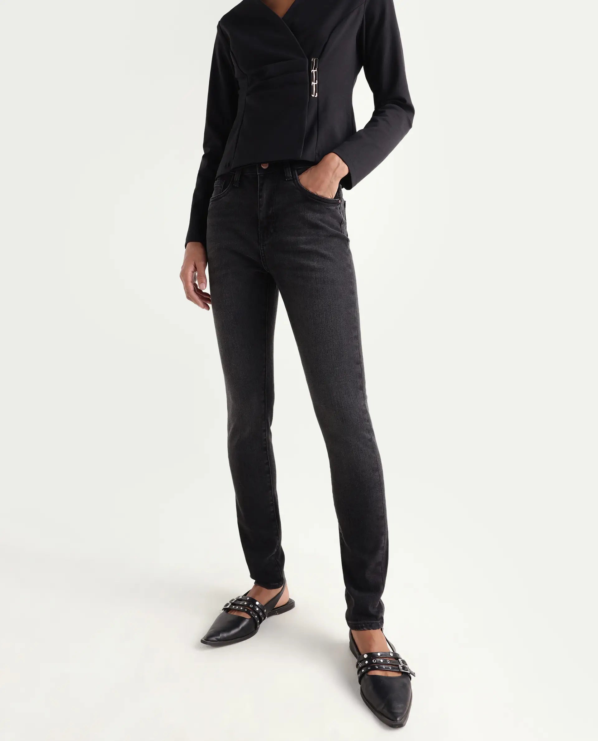 Rareism Women's Zingy Black Cotton Blend Plain Ankle Length Sleek Skinny Fit Jeans