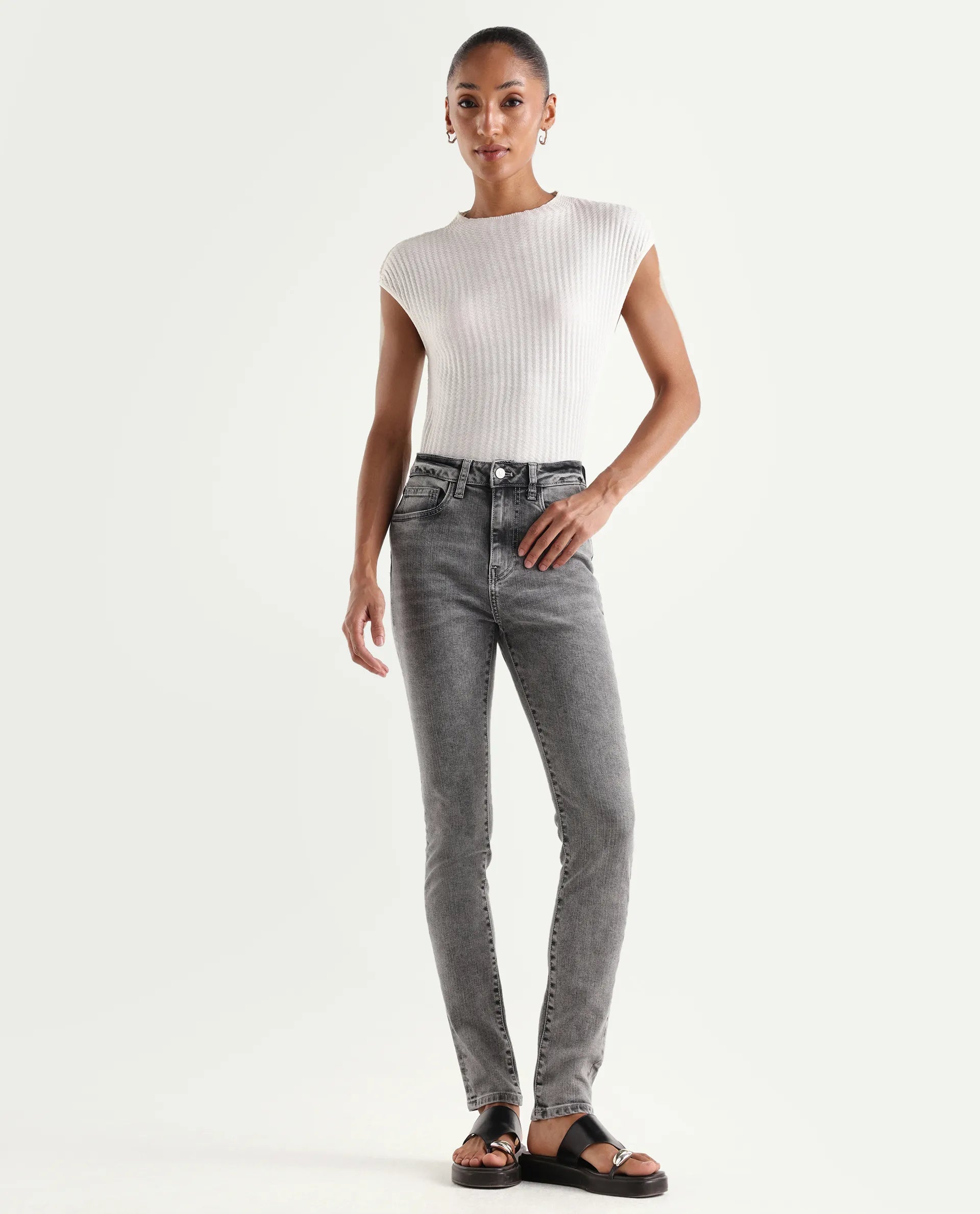 Rareism Women's Zingal Grey Cotton Plain Ankle Length Sleek Skinny Fit Jeans