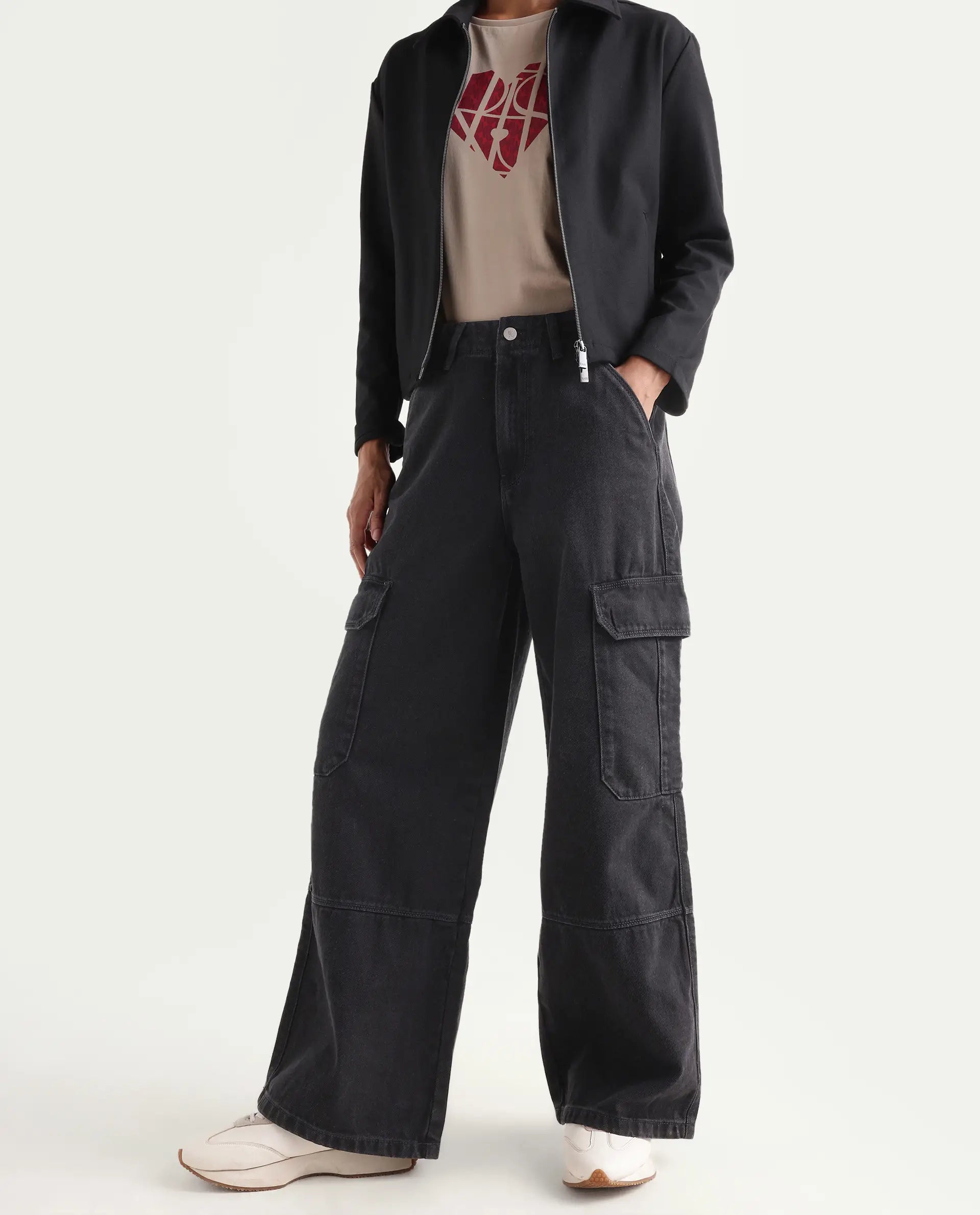 Rareism Women's Cyar Black Cotton Blend Plain Ankle Length Cargo Jeans