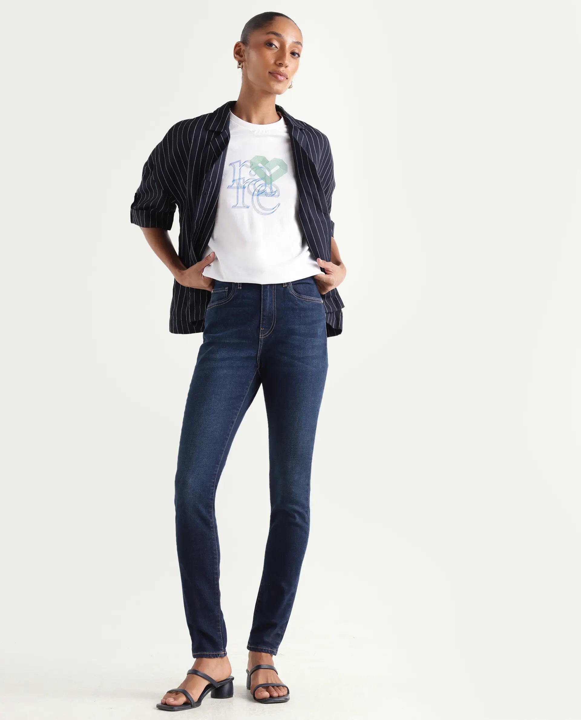 Rareism Women's Denyo Blue Cotton Blend Skinny Plain Jeans