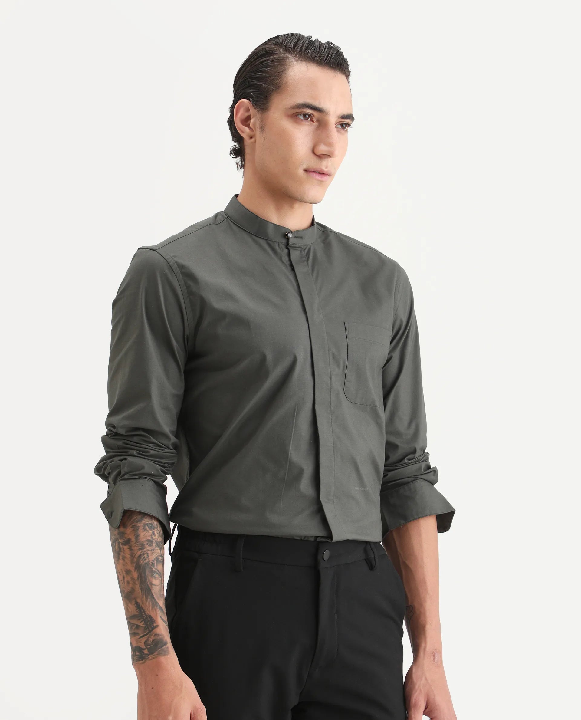 Rare Rabbit Men's Dati Dusky Olive Polyester Blend Plain Regular Fit Full Sleeve Mandarin Collar Shirt