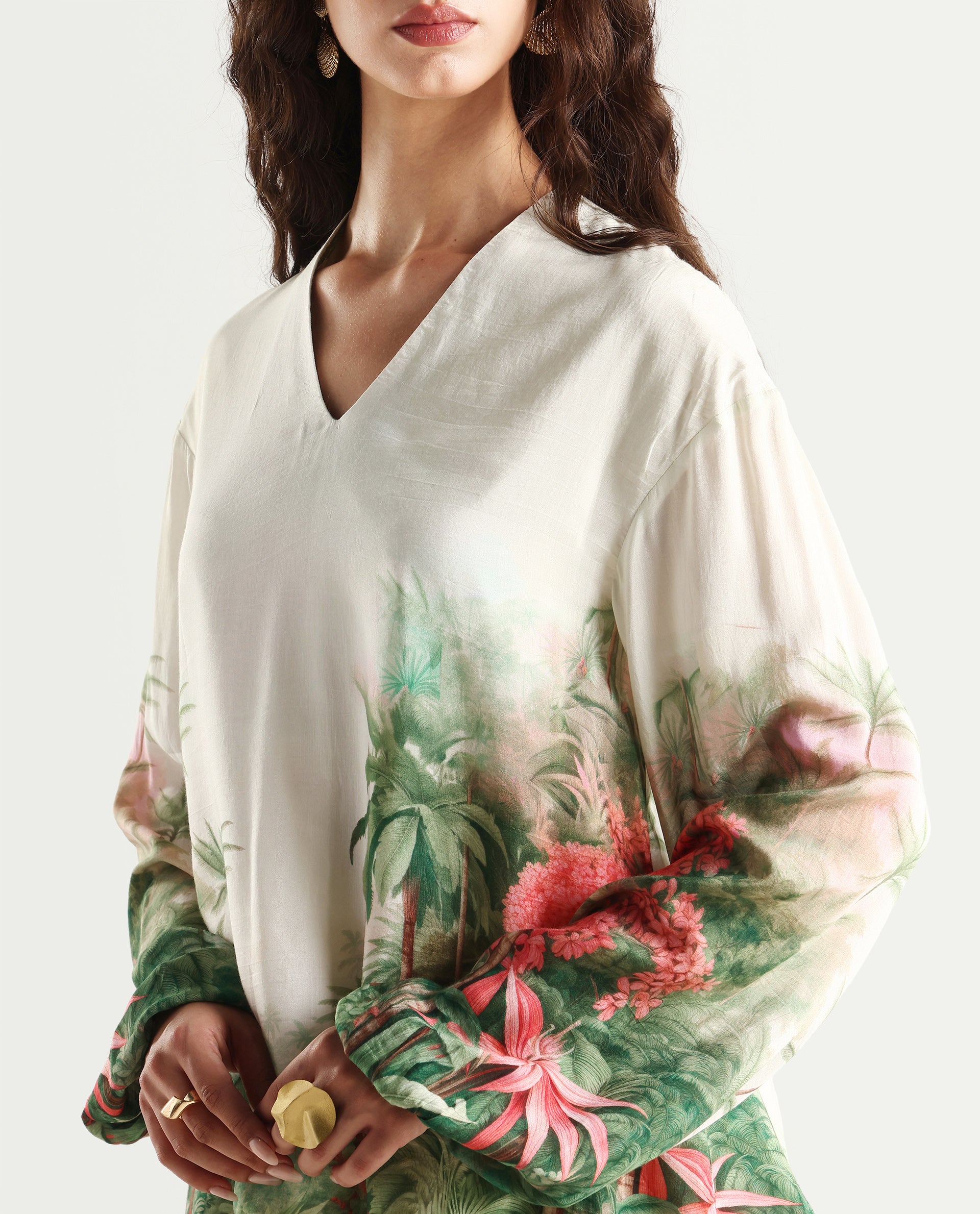 Rareism Women's Rontro T Green Cotton Blend V-Neck Tropical Print Bishop Sleeve Regular Fit Top