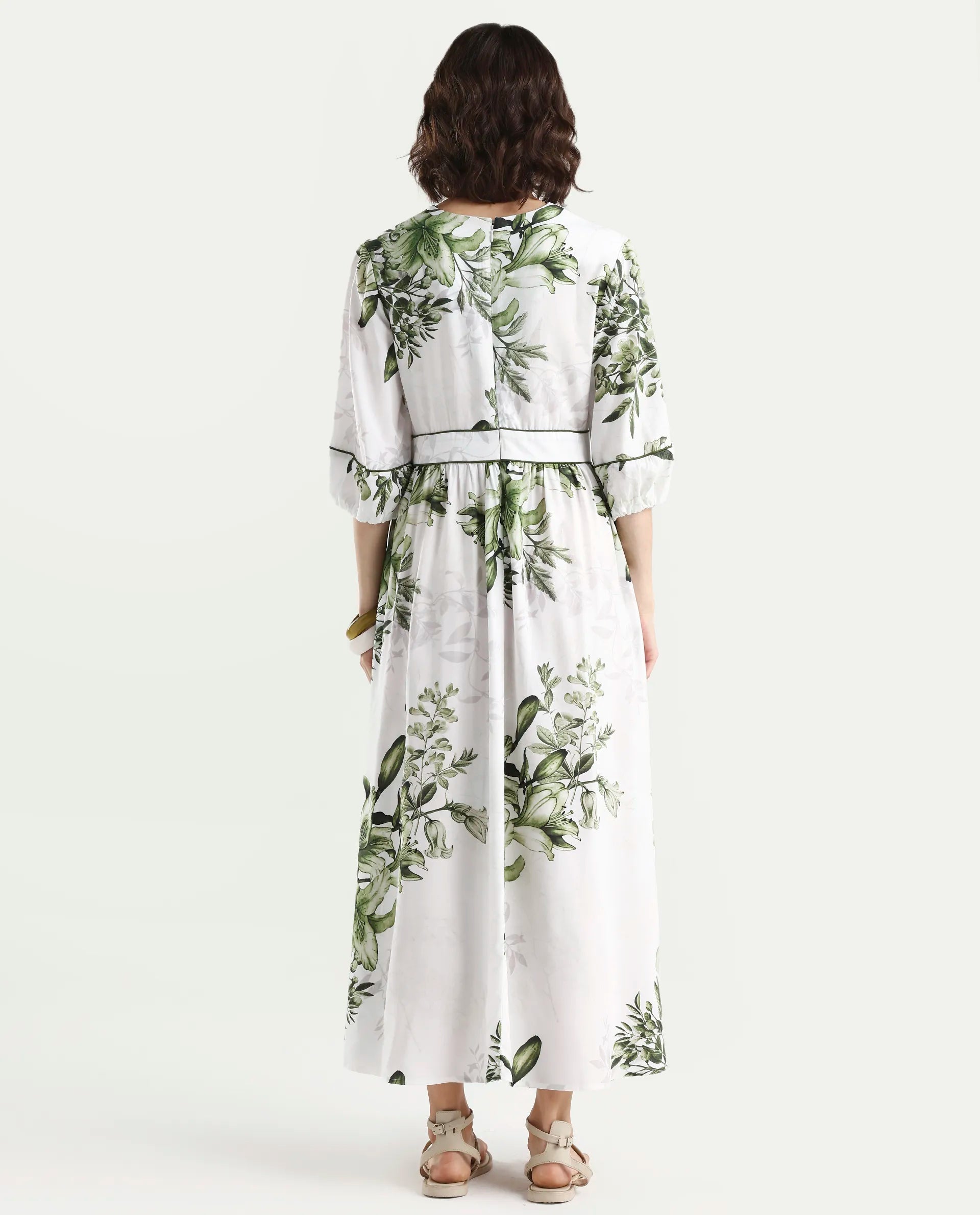 Rareism Women's Arsyn Off White Viscose Half Sleeve V-Neck Fit And Flare Floral Print Dress