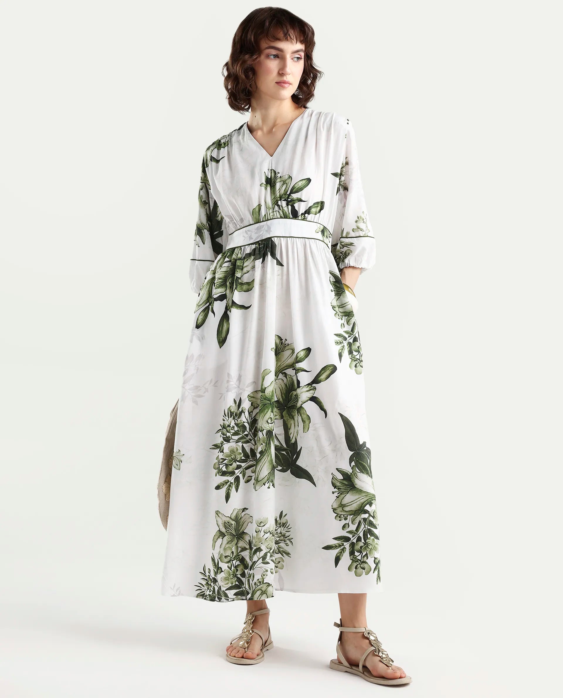 Rareism Women's Arsyn Off White Viscose Half Sleeve V-Neck Fit And Flare Floral Print Dress