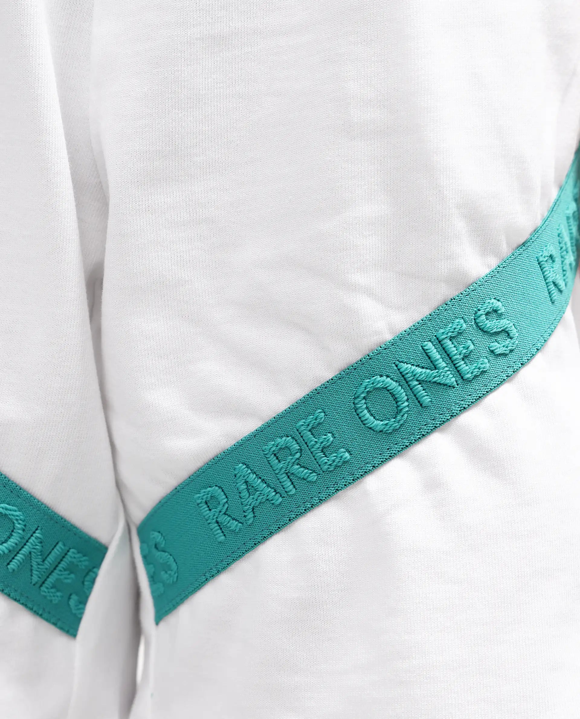 Rare Ones Kids Dream-B White Cotton Fabric Drawstring Closure Badge Applique Regular Fit Shorts
