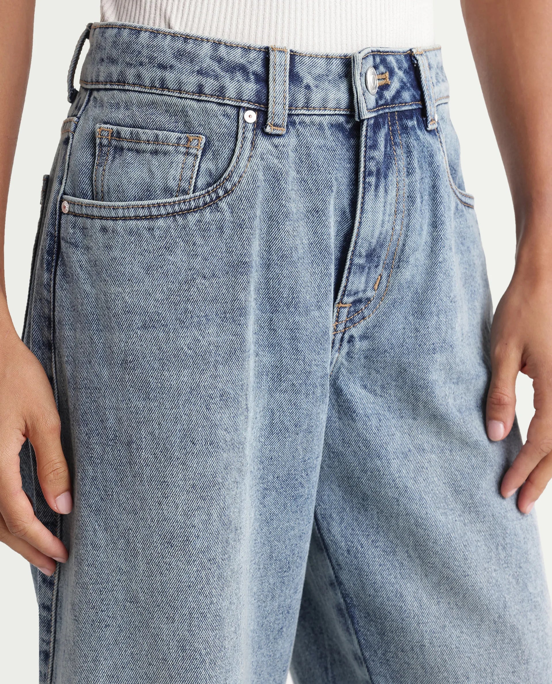 Rareism Women's Talbeia Light Blue Cotton Tall Barrel Fit Plain Jeans