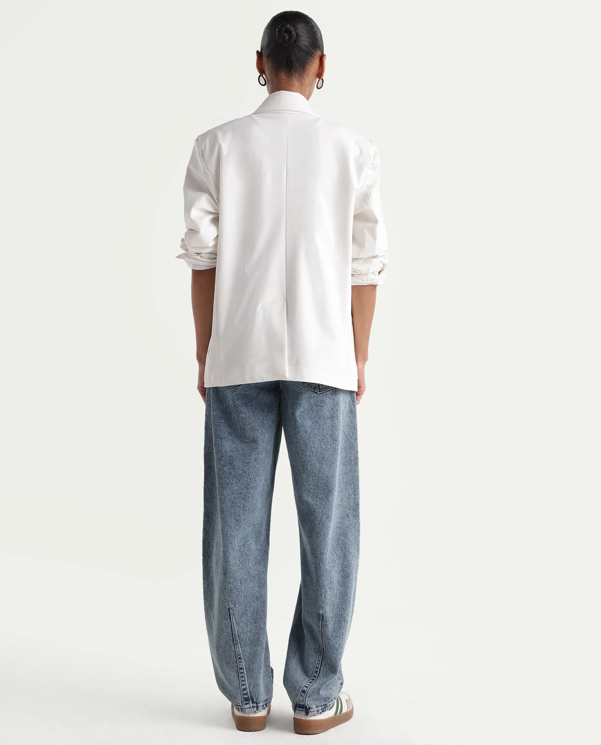 Rareism Women's Talbeia Light Blue Cotton Tall Barrel Fit Plain Jeans