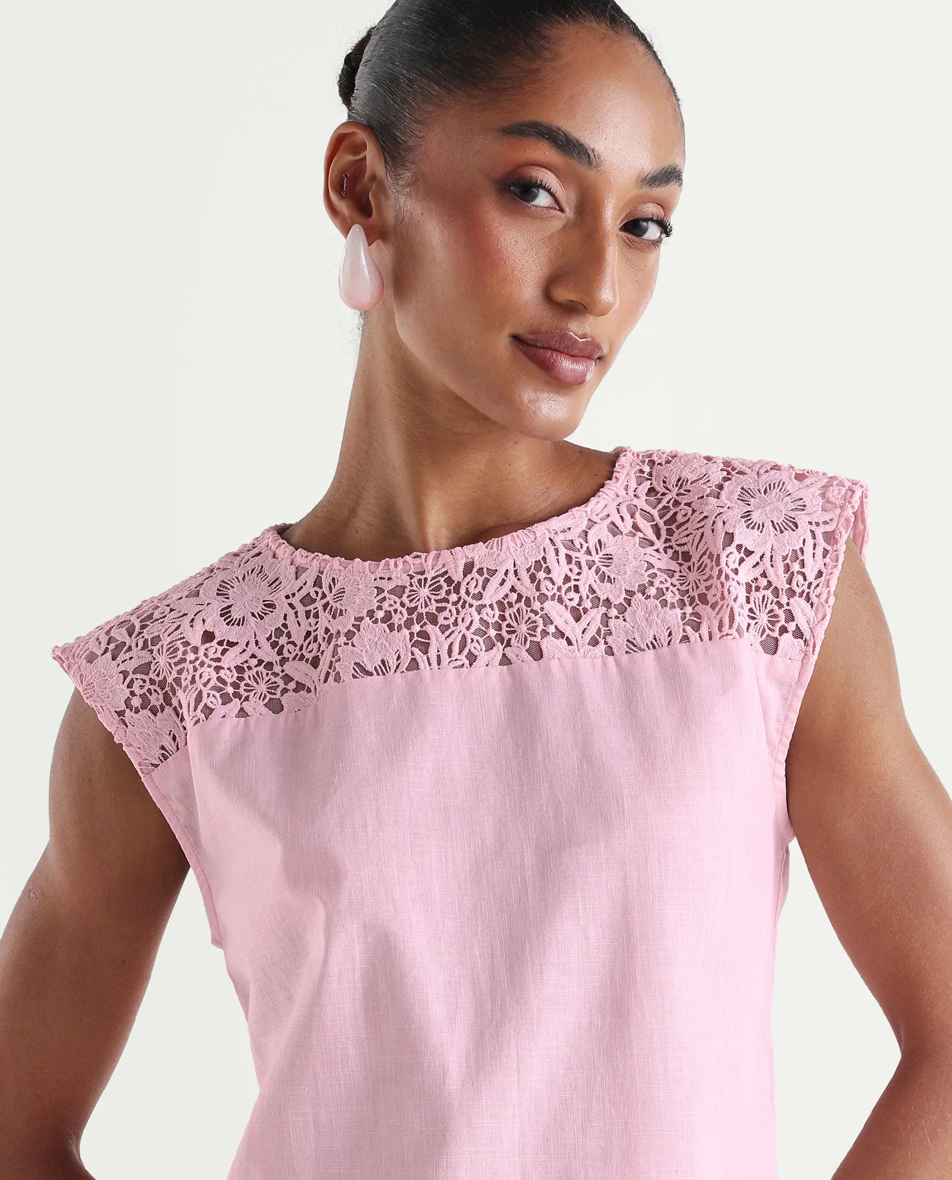 Rareism Women's Hige Light Pink Cotton Crew Neck Regular Plain Top