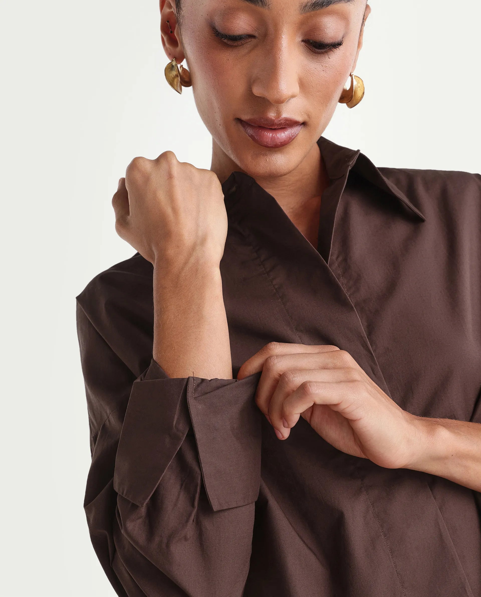 Rareism Women's Oni Brown Cotton Spread Collar Button Boxy Plain Shirt