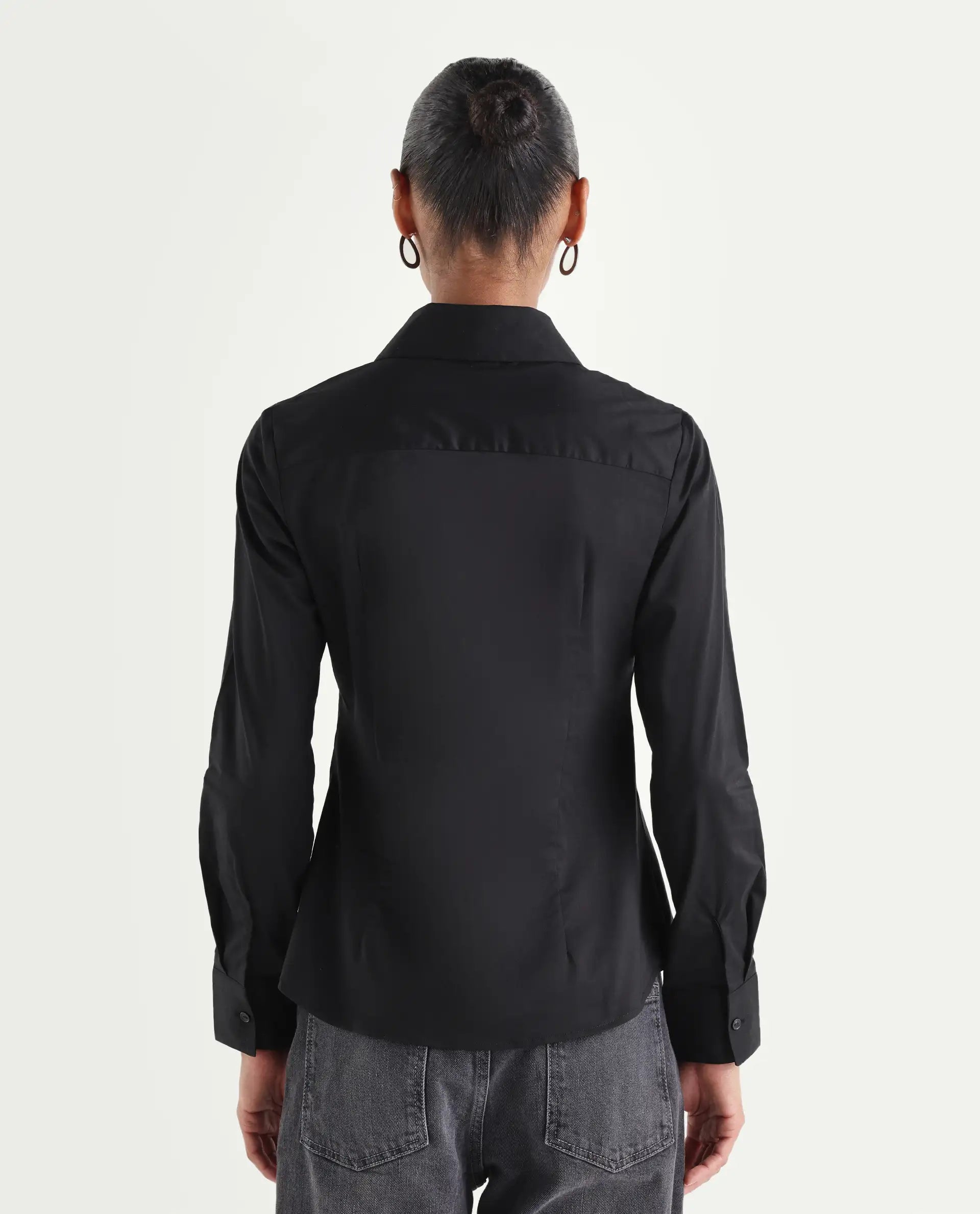 Rareism Women's Maven Black Cotton Blend Spread Collar Fitted Plain Shirt