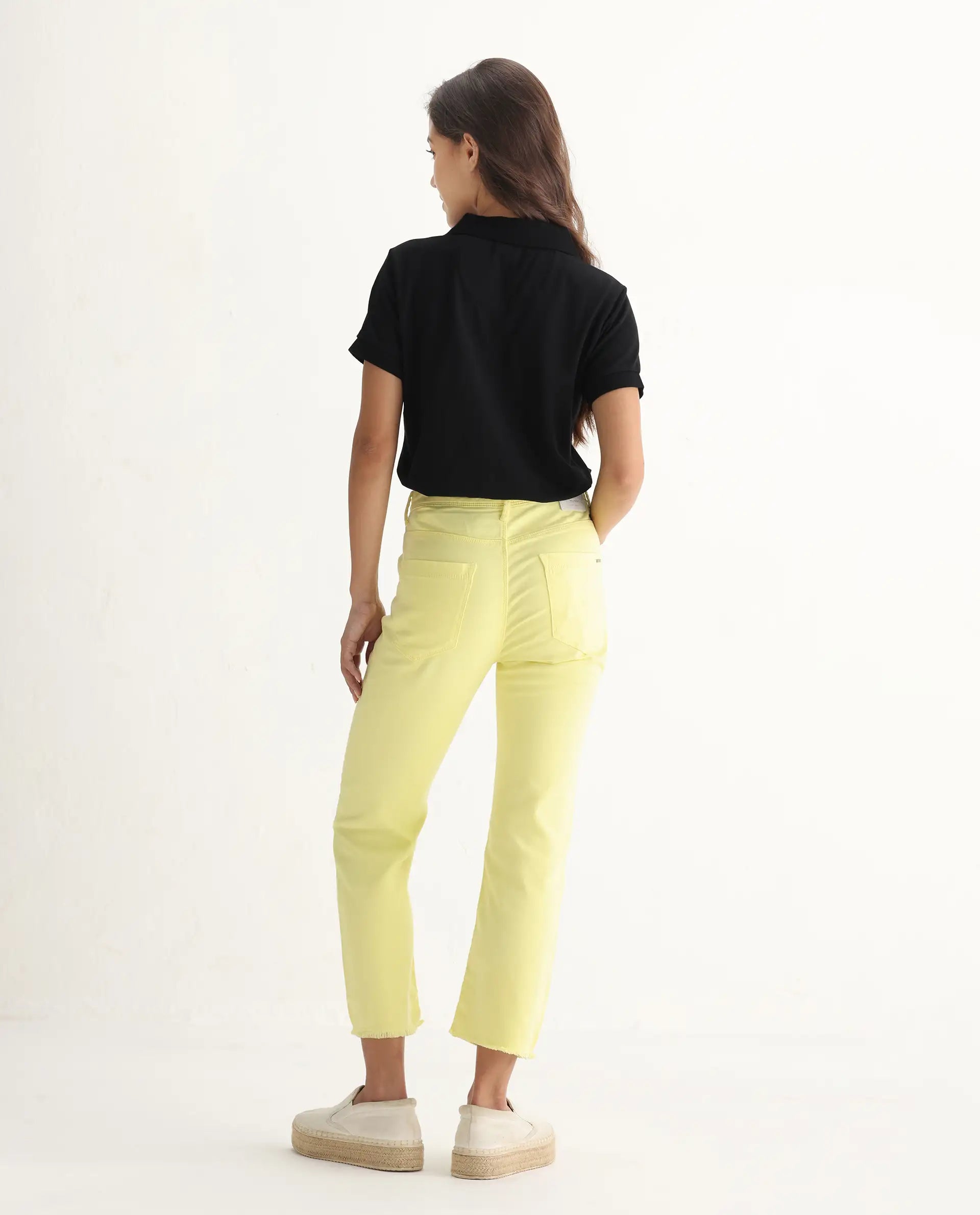 Rareism Women's Admiral Yellow Cotton Blend Plain Ankle Length Regular Fit Jeans