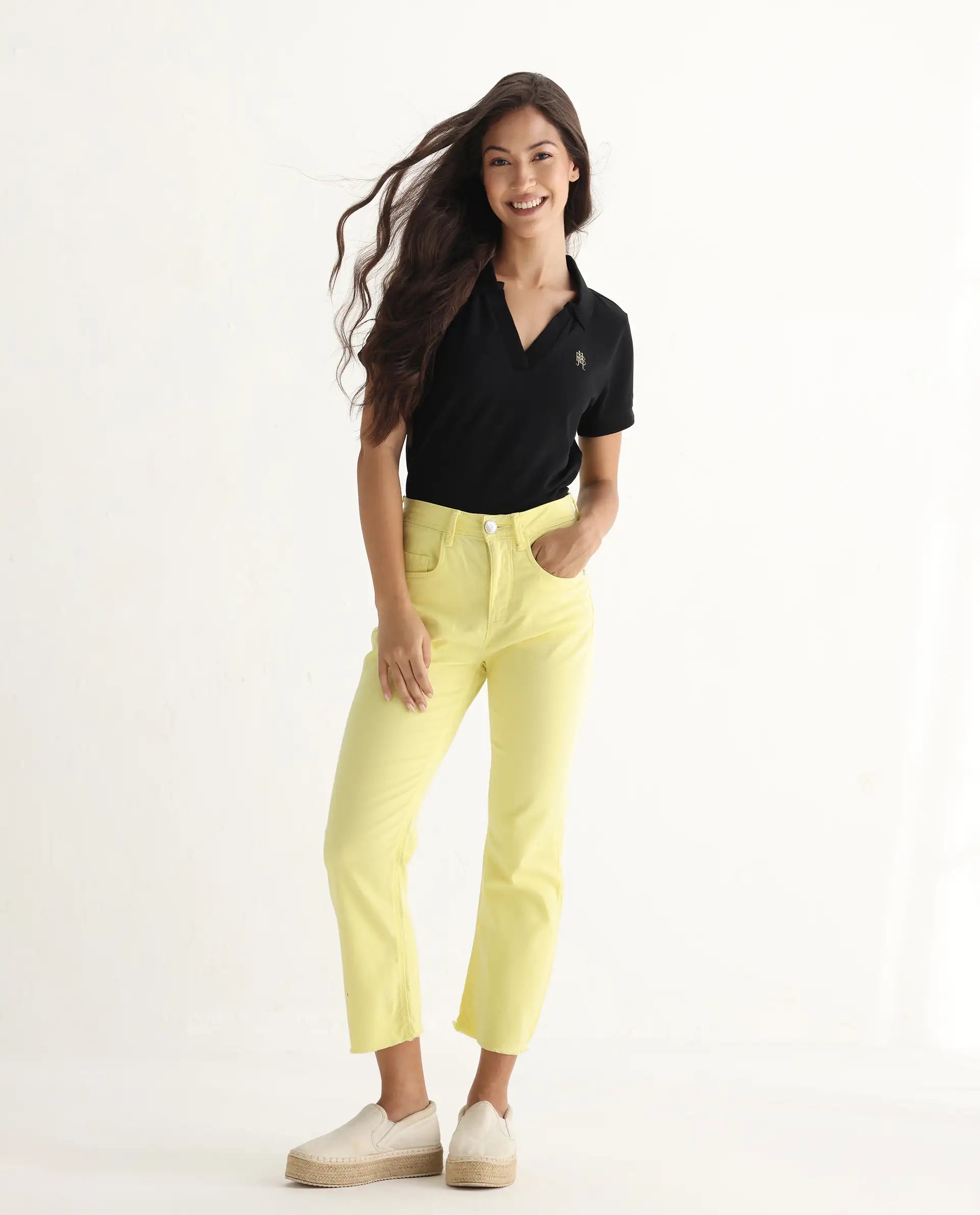 Rareism Women's Admiral Yellow Cotton Blend Plain Ankle Length Regular Fit Jeans