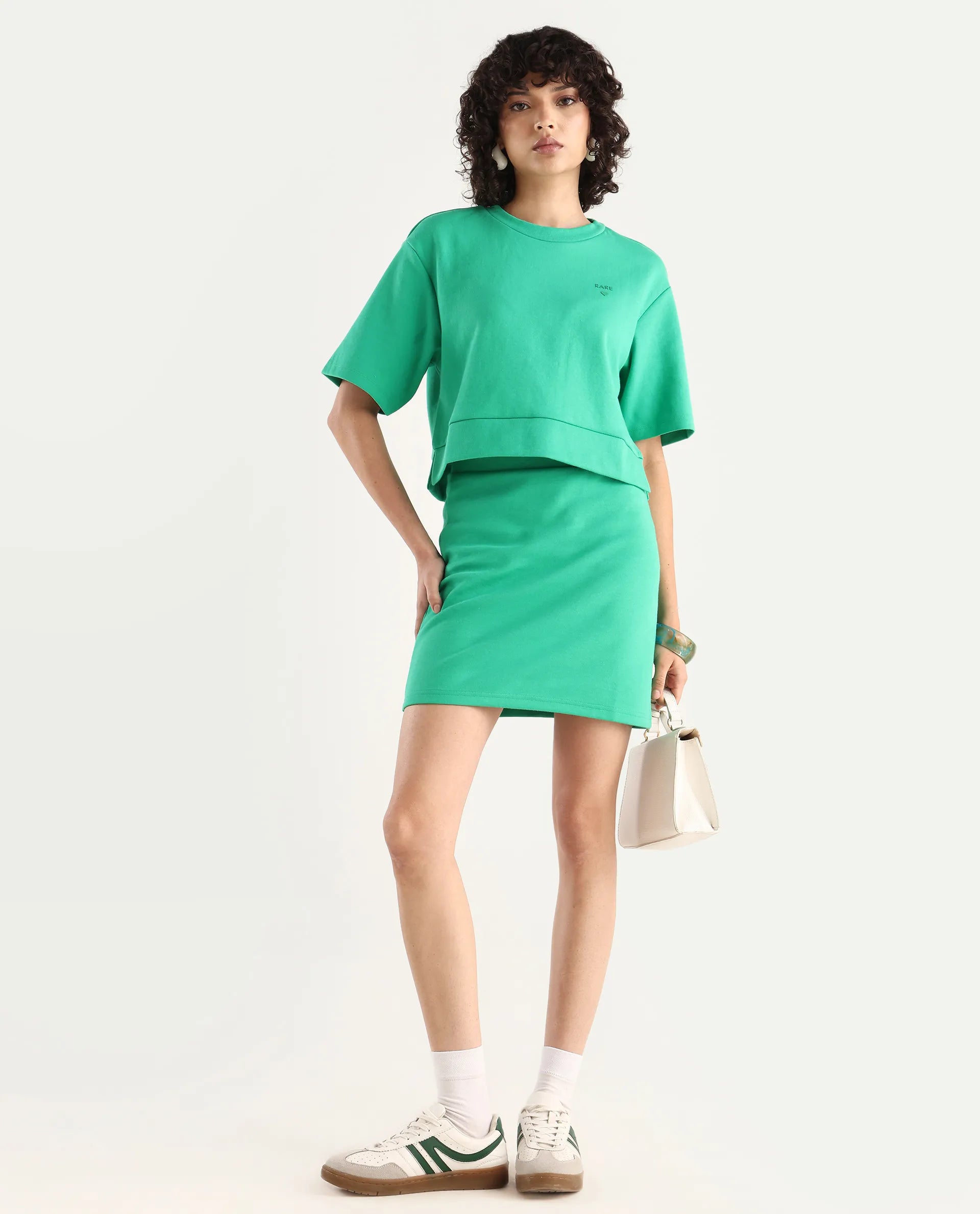 Rareism Women's Afkor T Green Cotton Blend Crew Neck Plain Crop Regular Fit T-Shirt