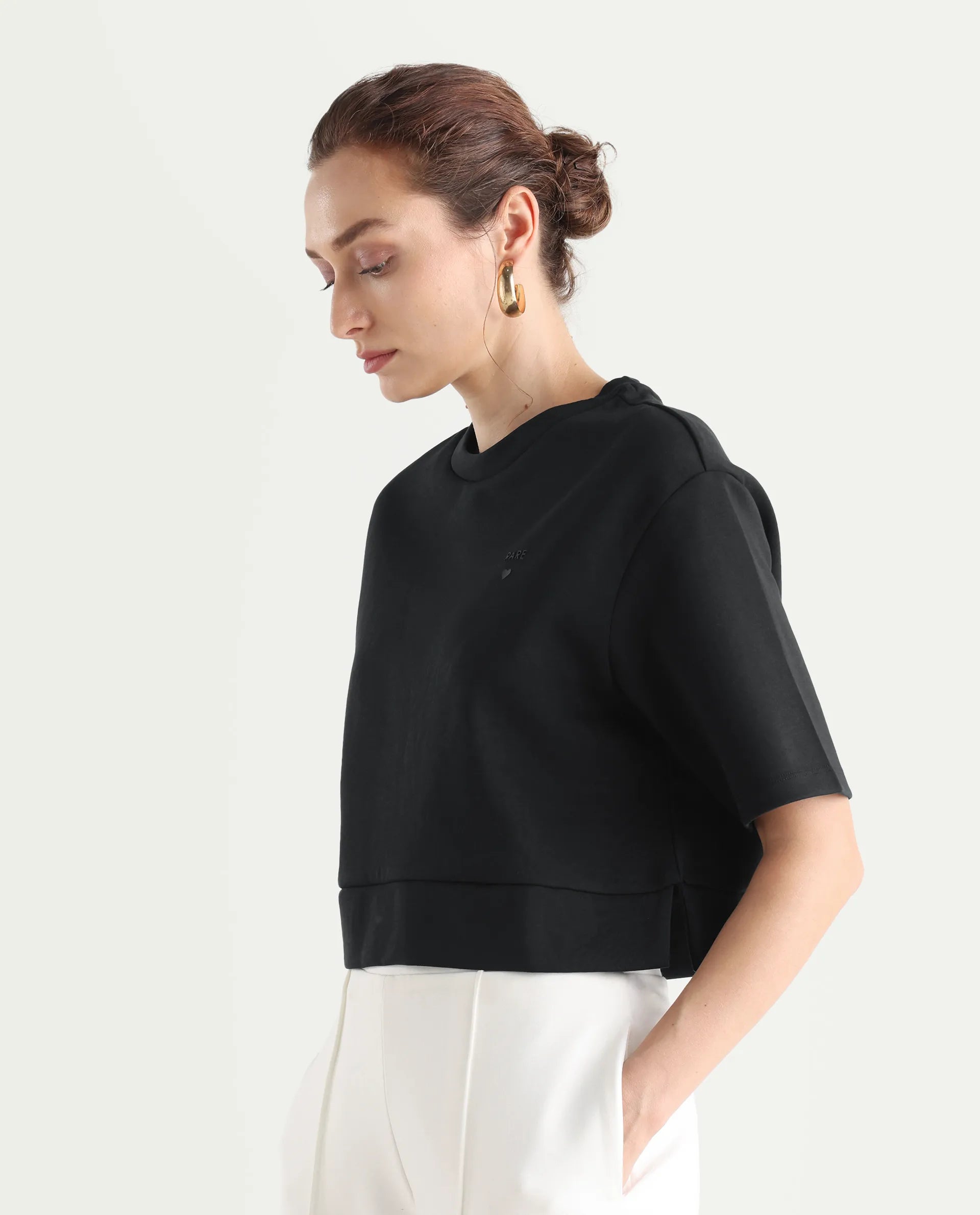 Rareism Women's Aftok T Black Cotton Blend Crew Neck Plain Crop Regular Fit T-Shirt