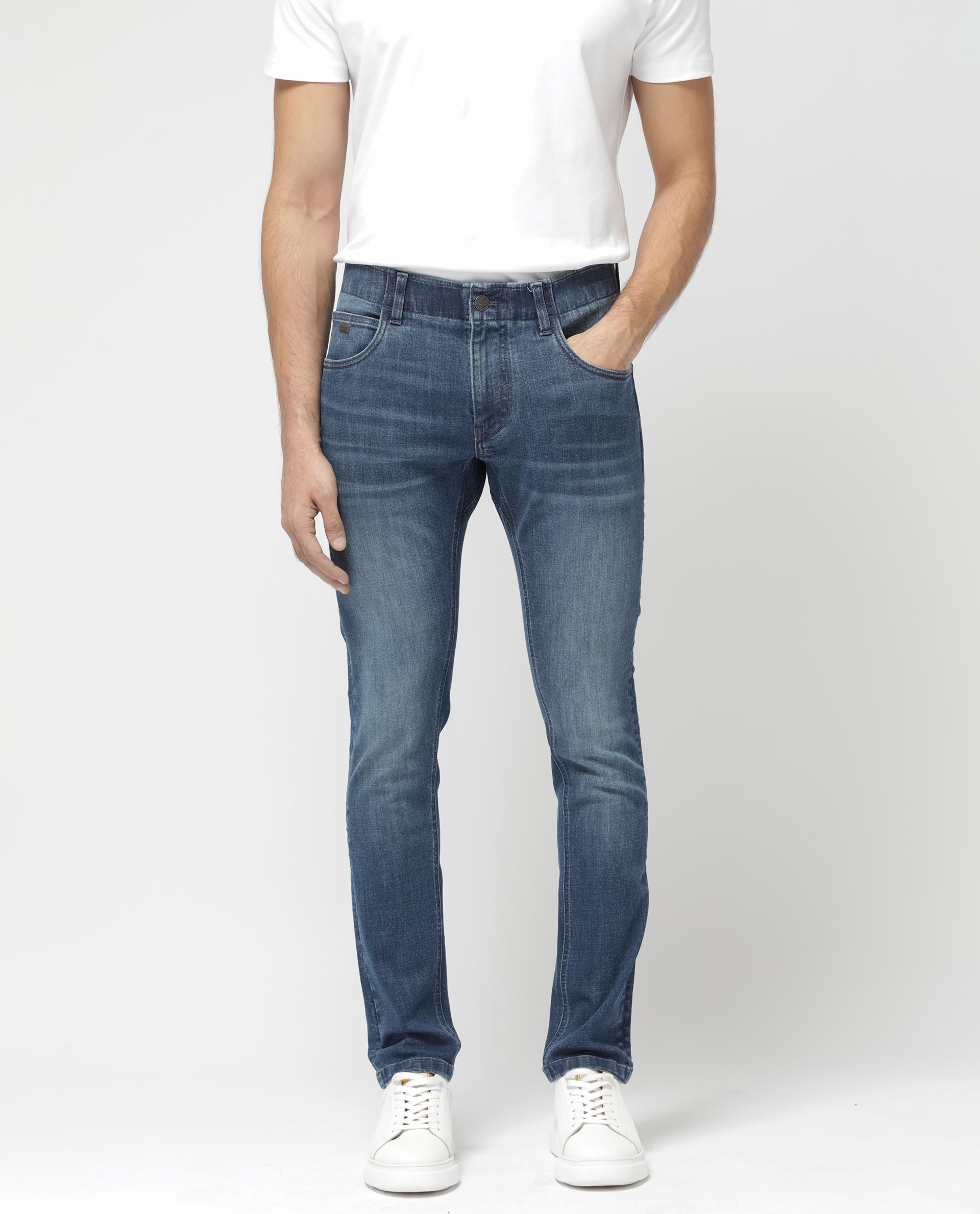 Rare Rabbit Mens Alec Blue Mid Wash Cotton Polyester Solid Skinny Fit Jeans