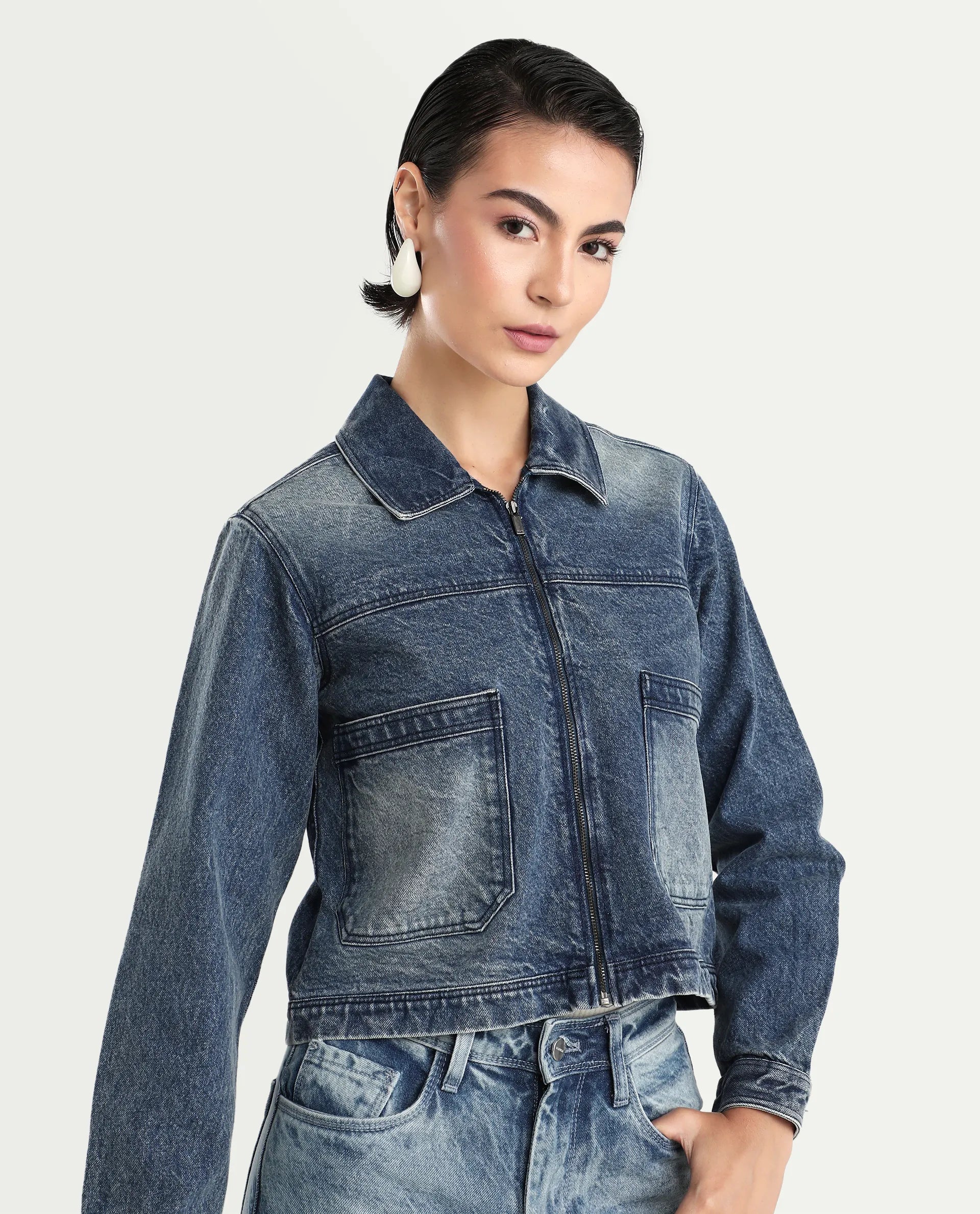 Rareism Women's Alino Blue Cotton Spread Collar Plain Cuffed Sleeve Regular Fit Jacket